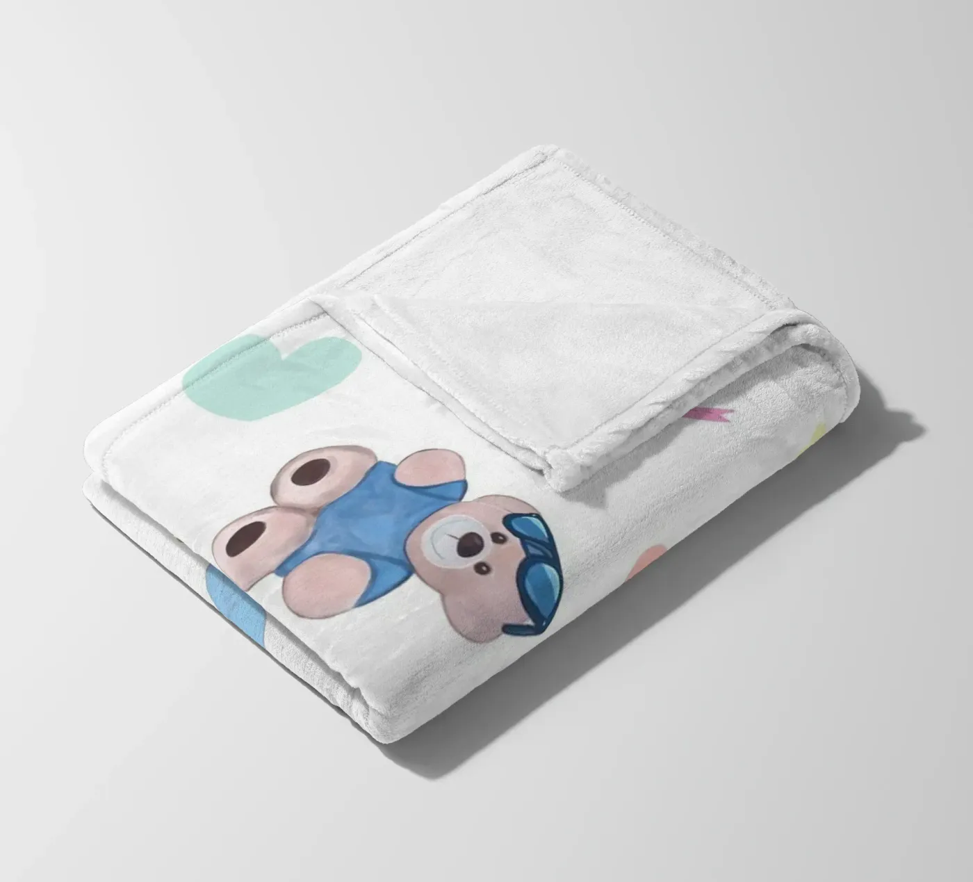 Cute bear pattern fleece blanket by gulsengunel