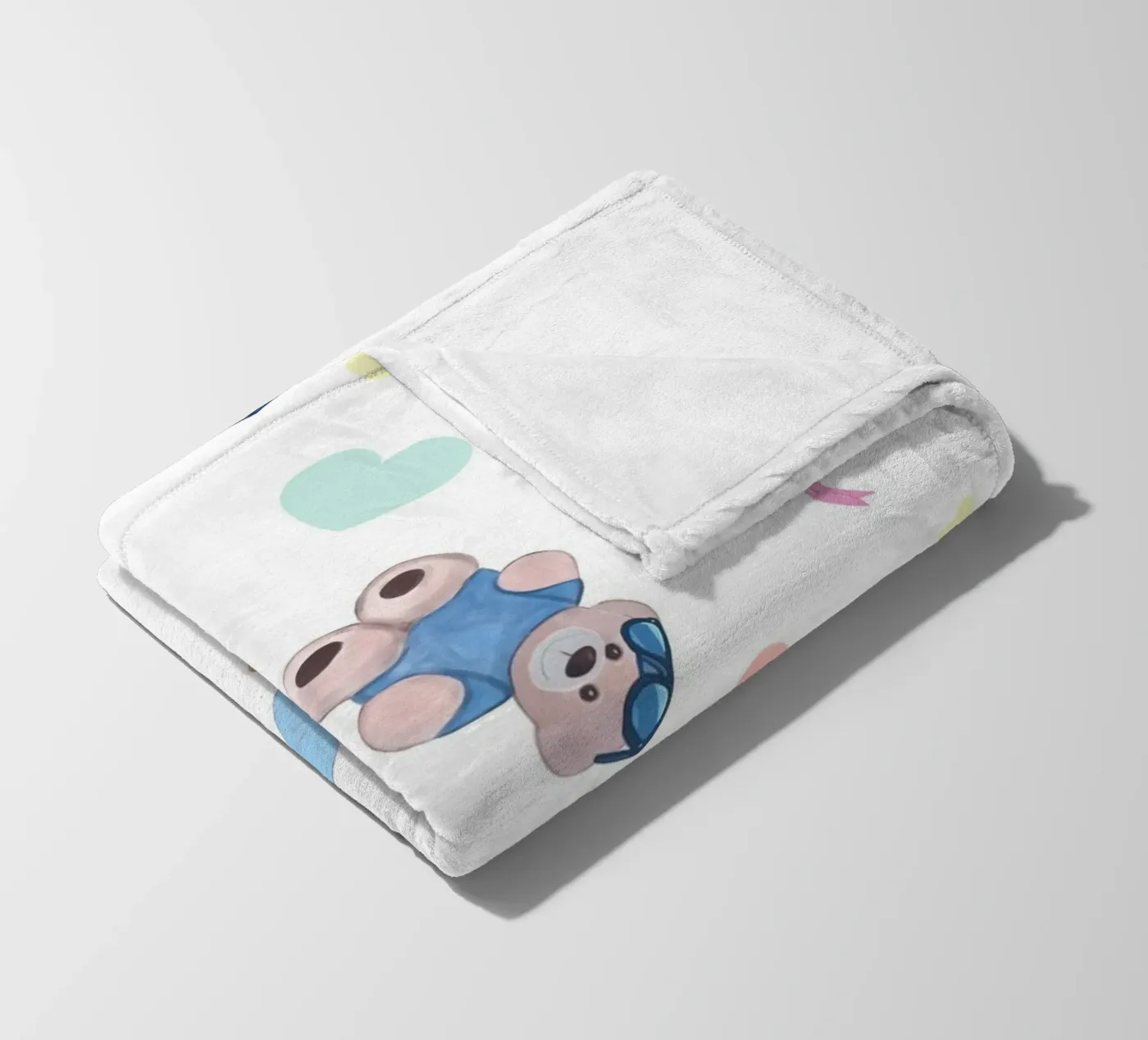 Cute bear pattern fleece blanket by gulsengunel