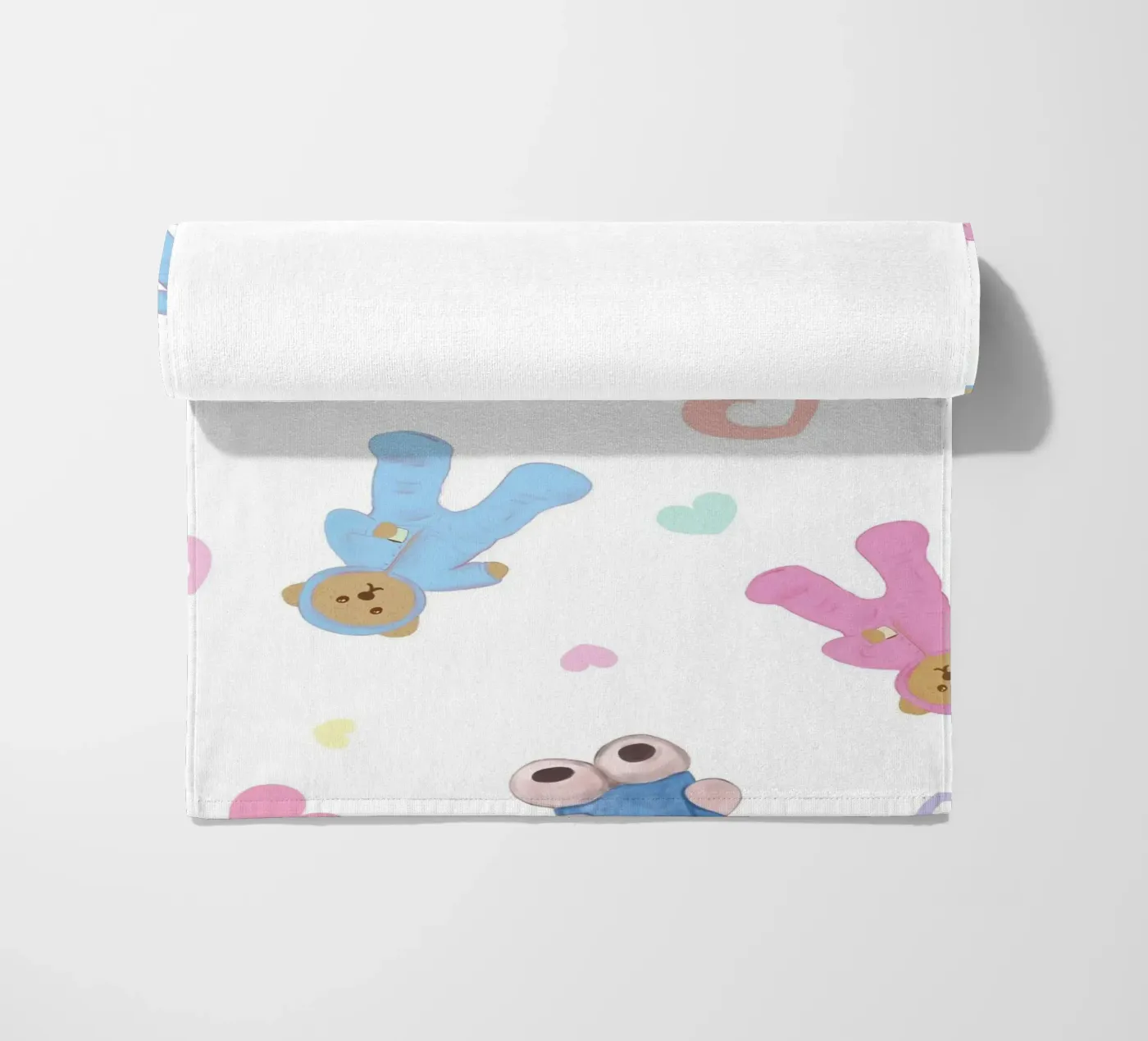 Cute bear pattern Strandtuch von gulsengunel