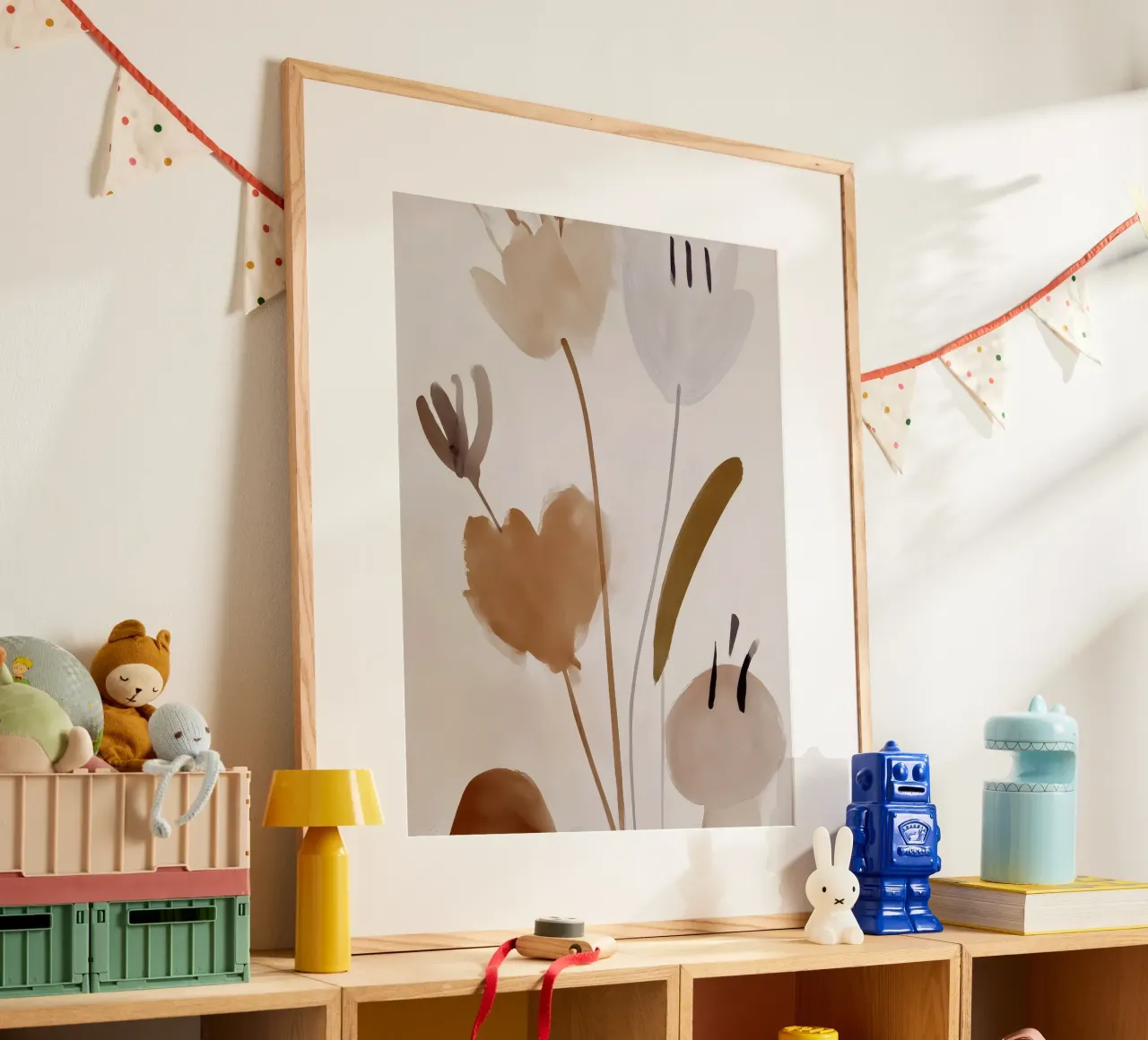 Pallido fiore poster con telaio in alluminio da Seed & Signal