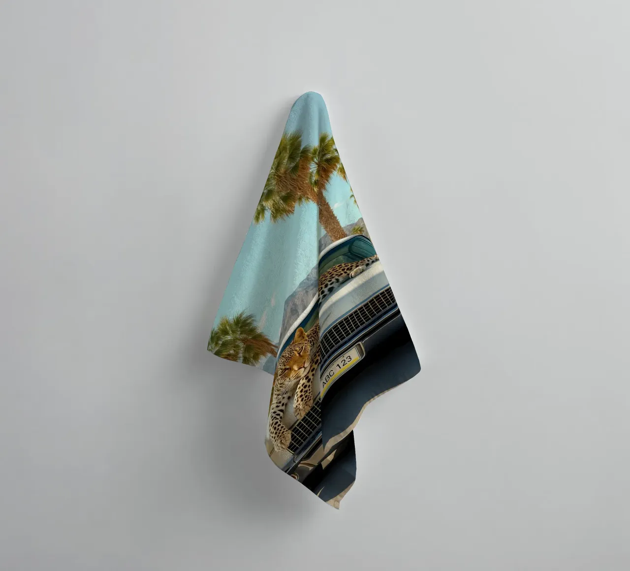 Desert Cool – Leopard Handtuch von Attaboy Dsgn