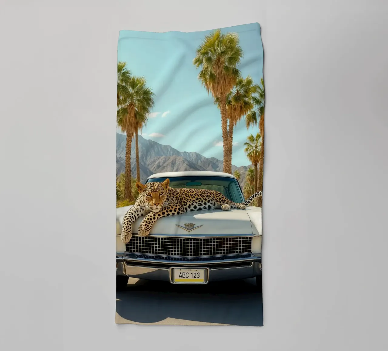Desert Cool – Leopard Handtuch von Attaboy Dsgn