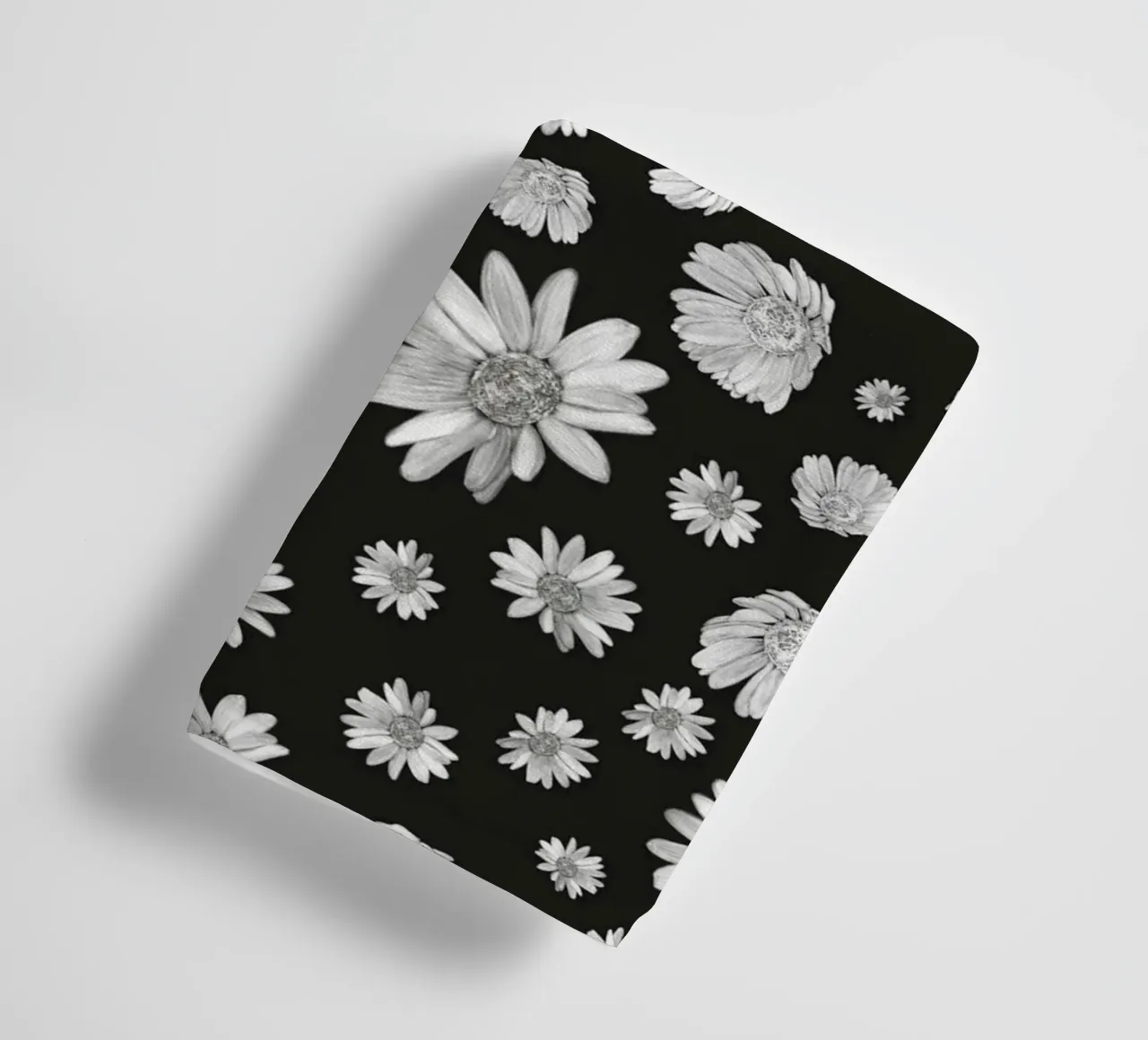 Modello di margherita semplice in bianco e nero asciugamano da bagno da gulsengunel