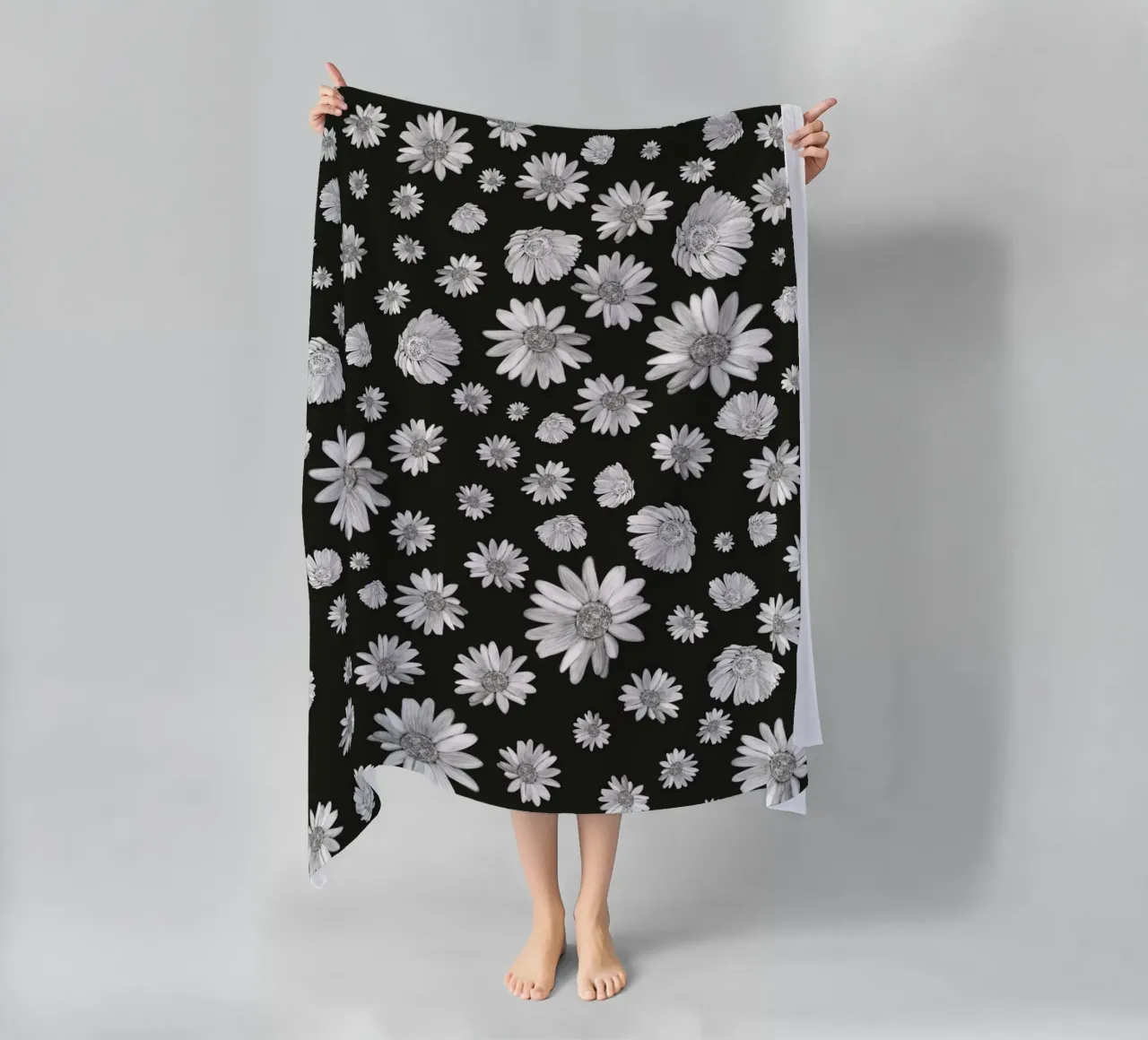 Modello di margherita semplice in bianco e nero telo mare da gulsengunel