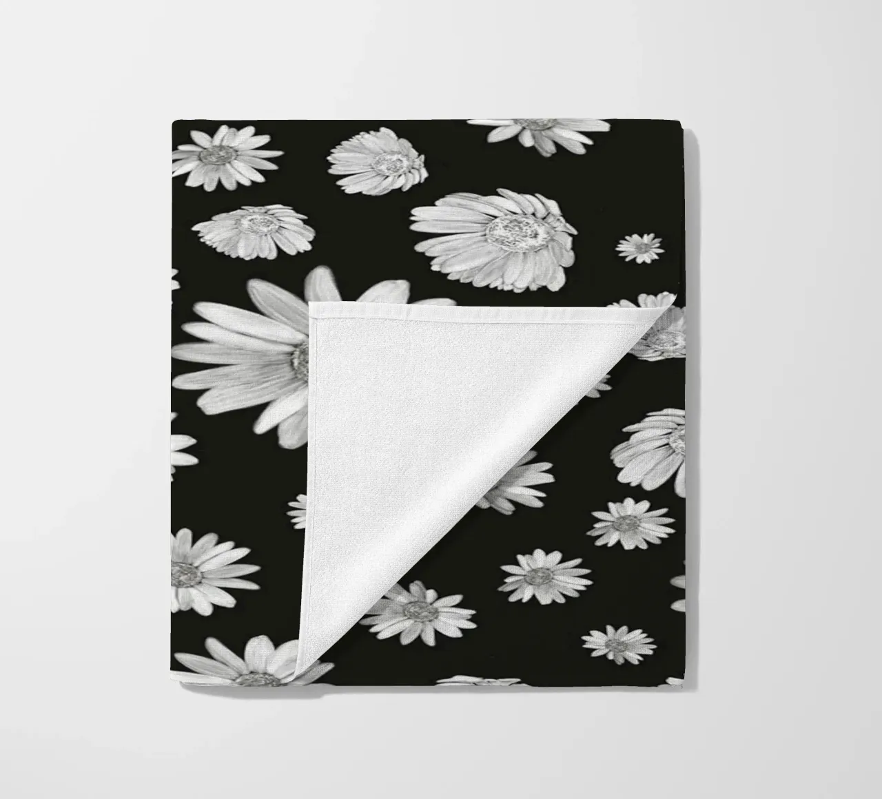 Modello di margherita semplice in bianco e nero telo mare da gulsengunel