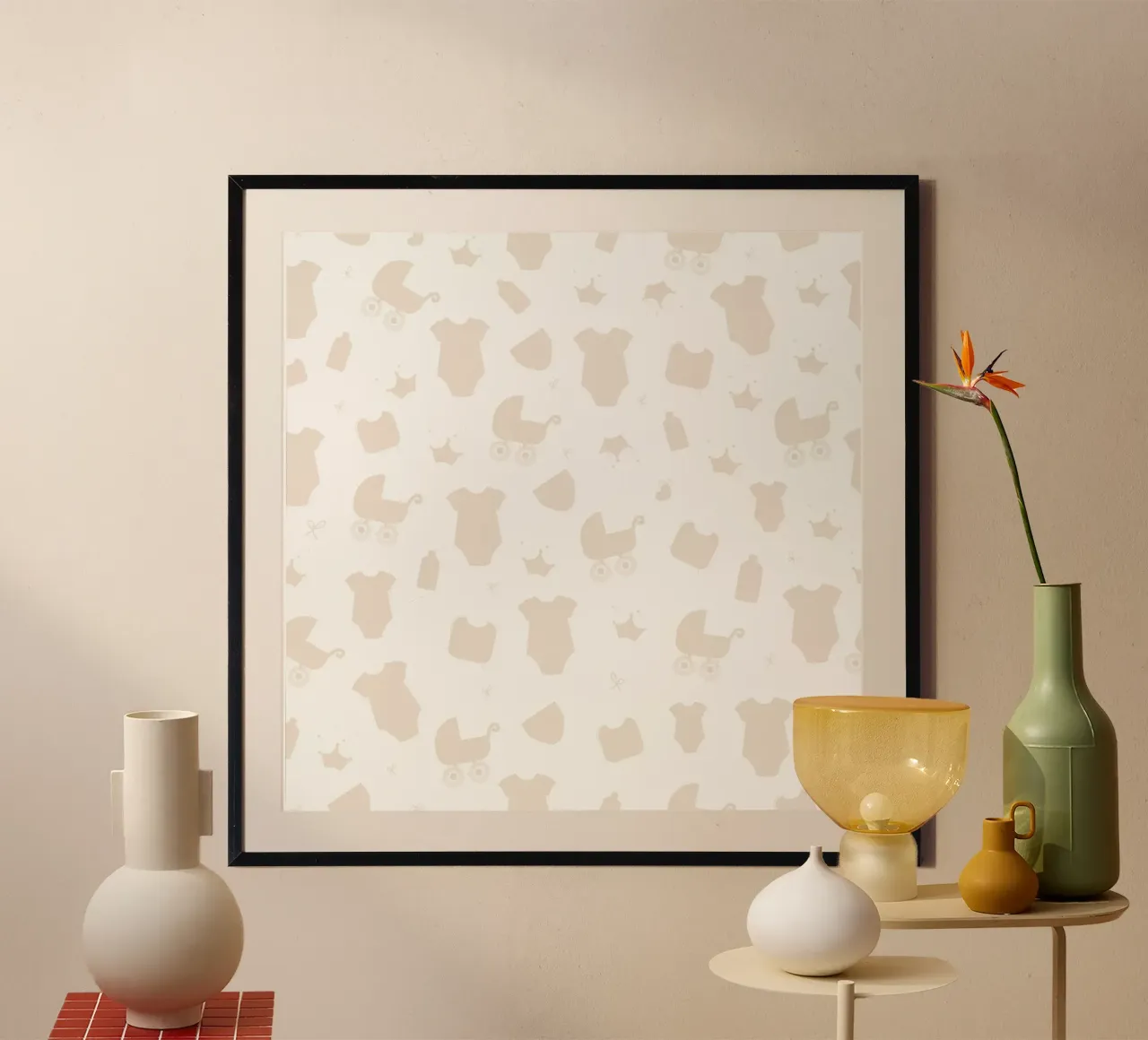 Simbolo del bebè, motivo neutro color crema poster con telaio in plastica da gulsengunel