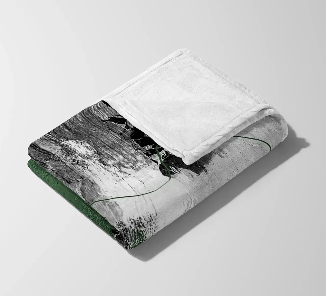 abstract black, gray, and green brushstrokes coperta in pile da vintageshop