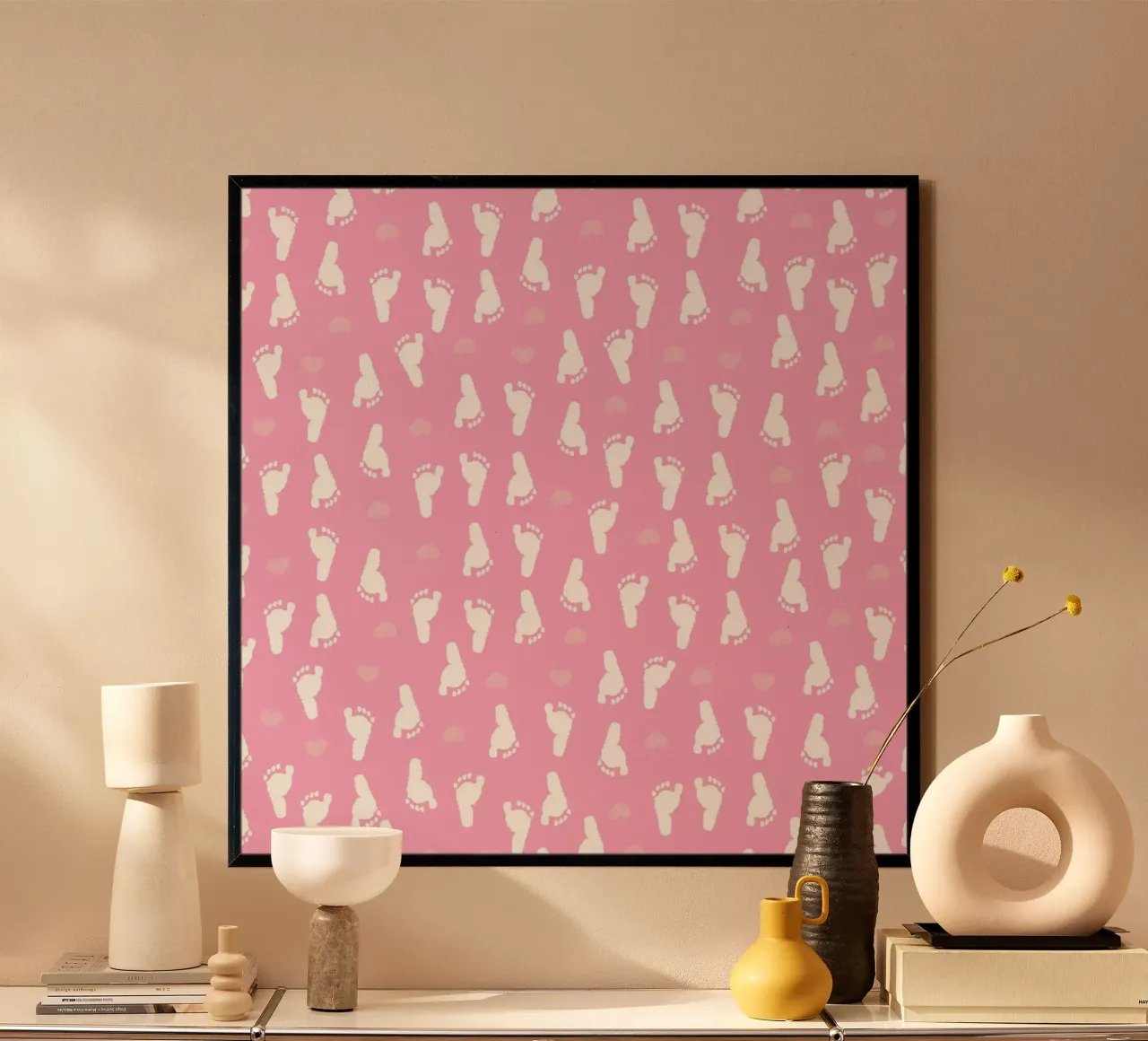 Impronta di piedi e cuori di bambino con sfondo rosa poster da gulsengunel