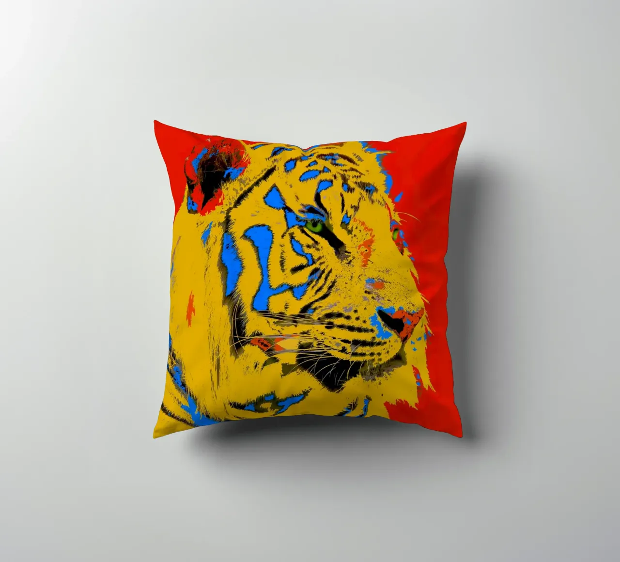 Tiger Pop Art red cuscino da Happy 😃 Art 🎨 by Christine Schnoell