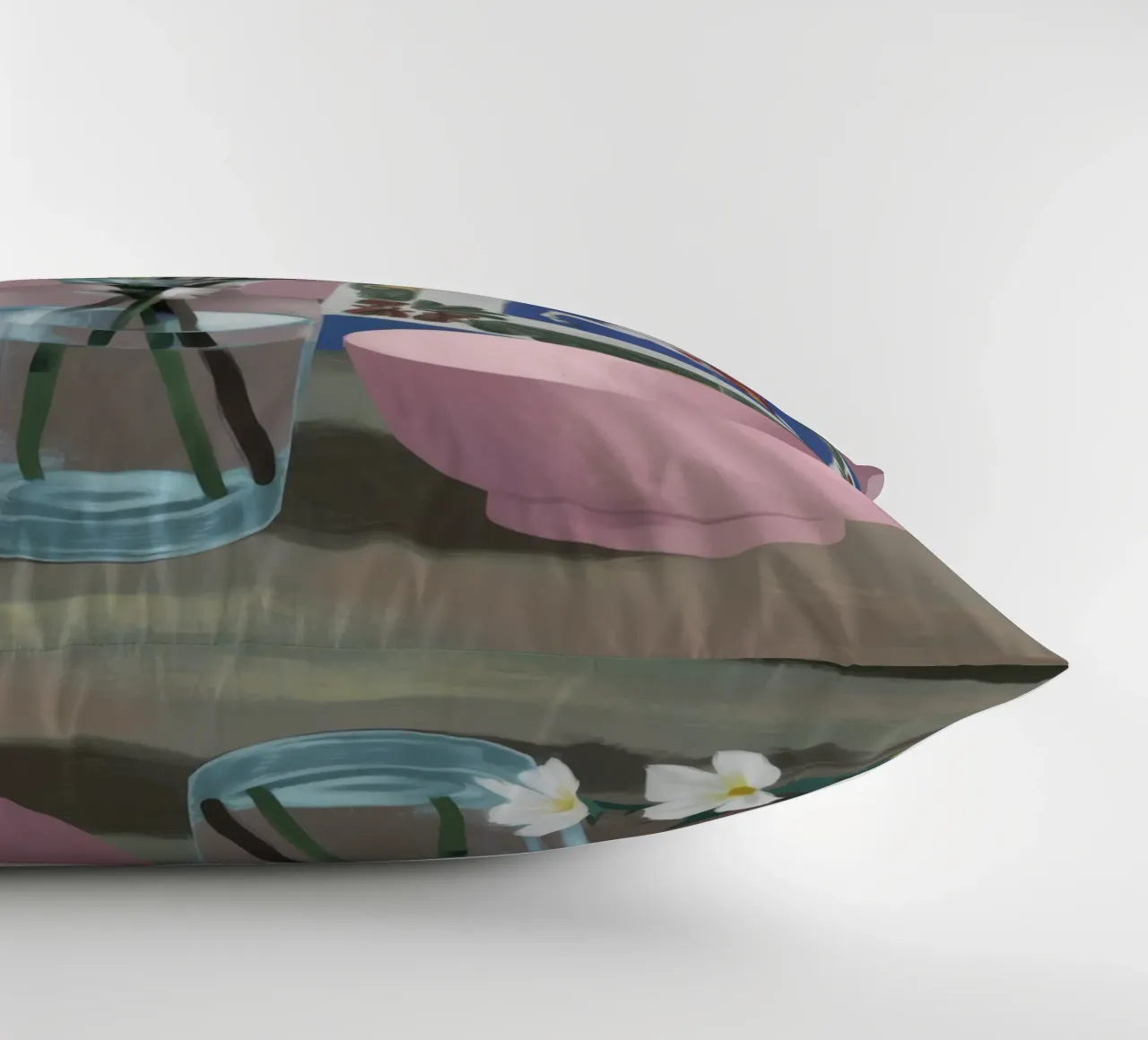 Il riflesso del vetro degli iris cuscino da Rain Balance