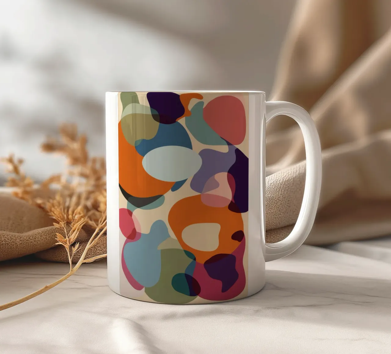 Sogni di colore sovrapposti tazza in ceramica da Flock Reverie