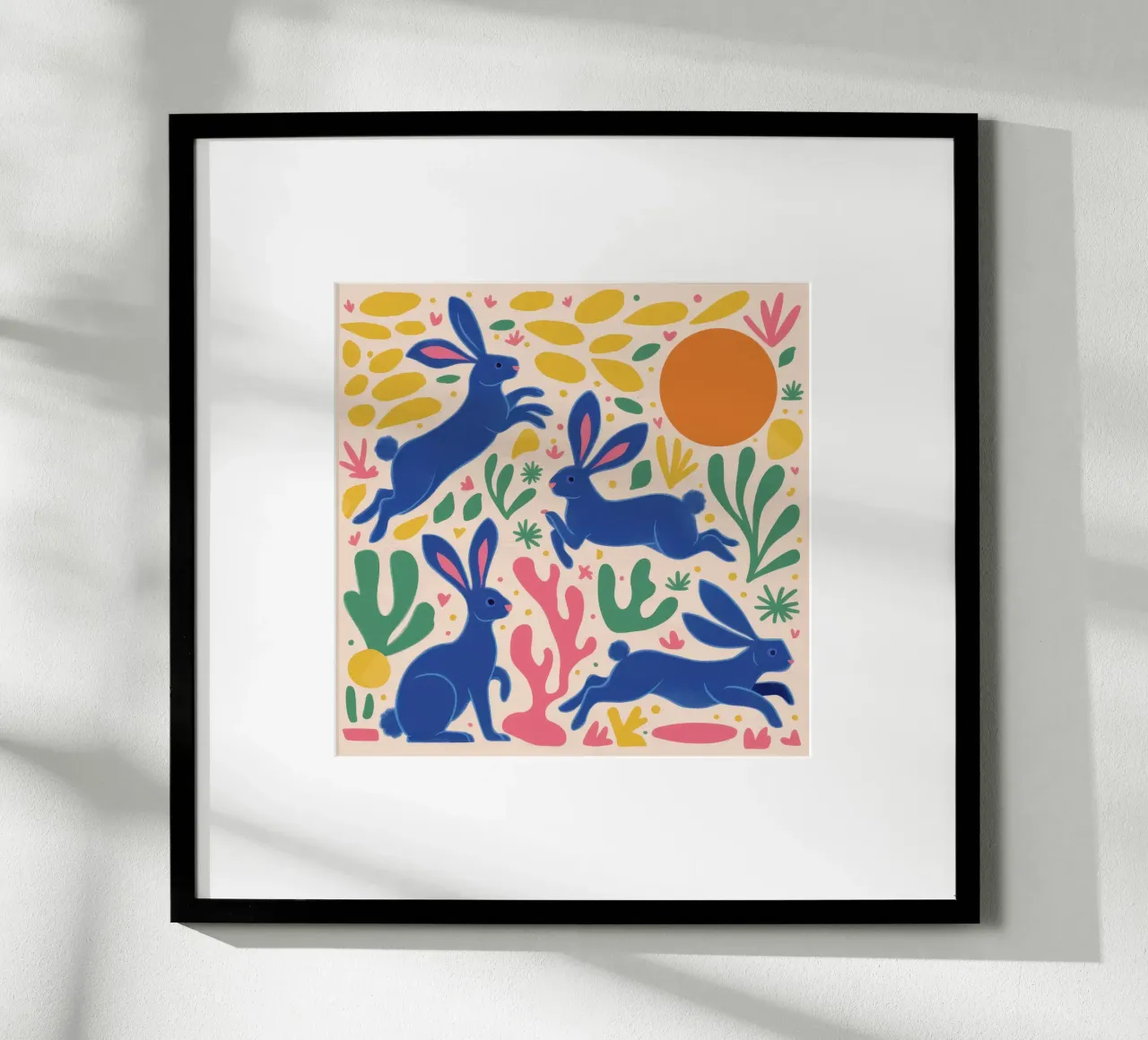 Danza del coniglio di mezzanotte poster con telaio in legno da Ink Pulse
