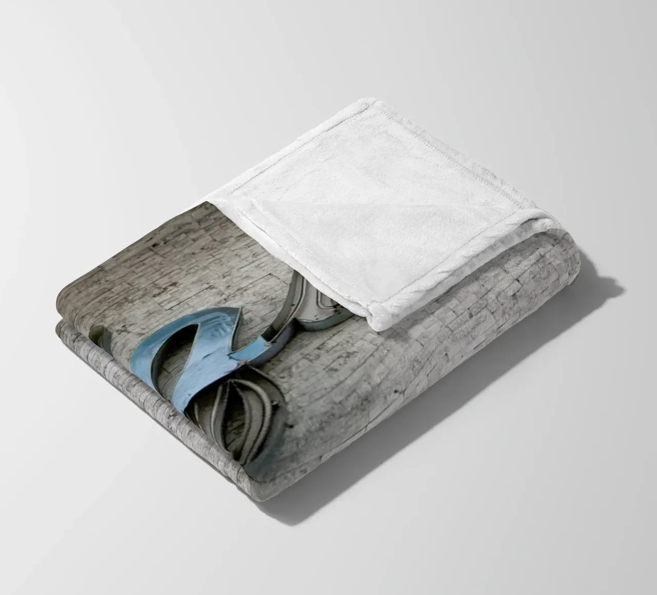 Liquor Sign coperta in pile da Marc Gruninger