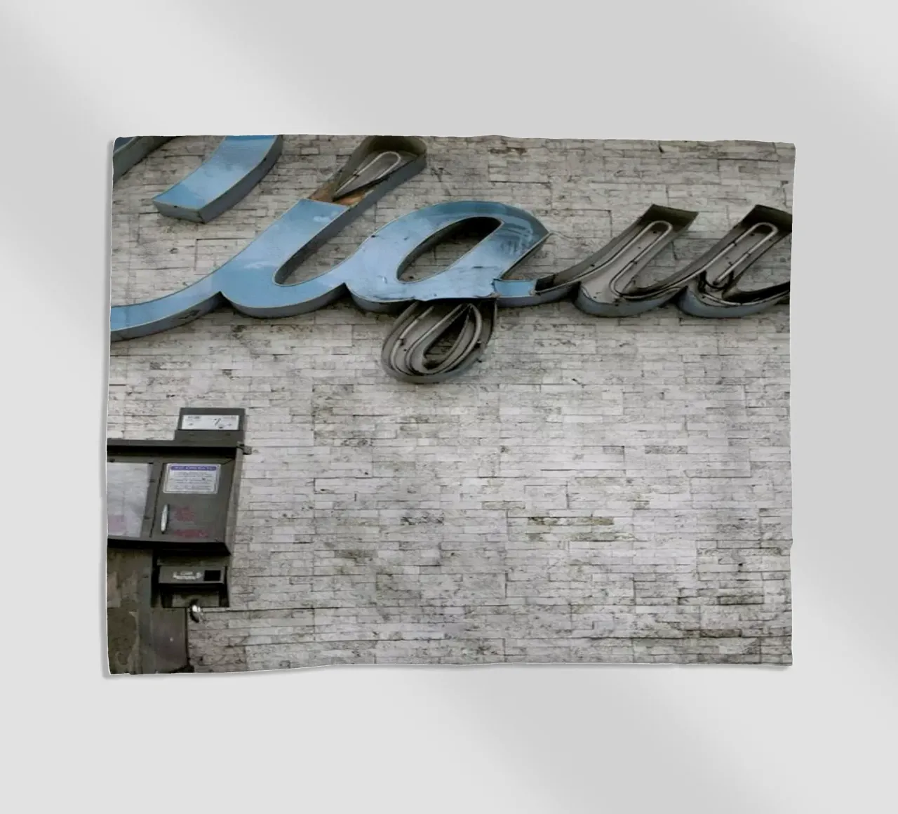Liquor Sign telo mare da Marc Gruninger