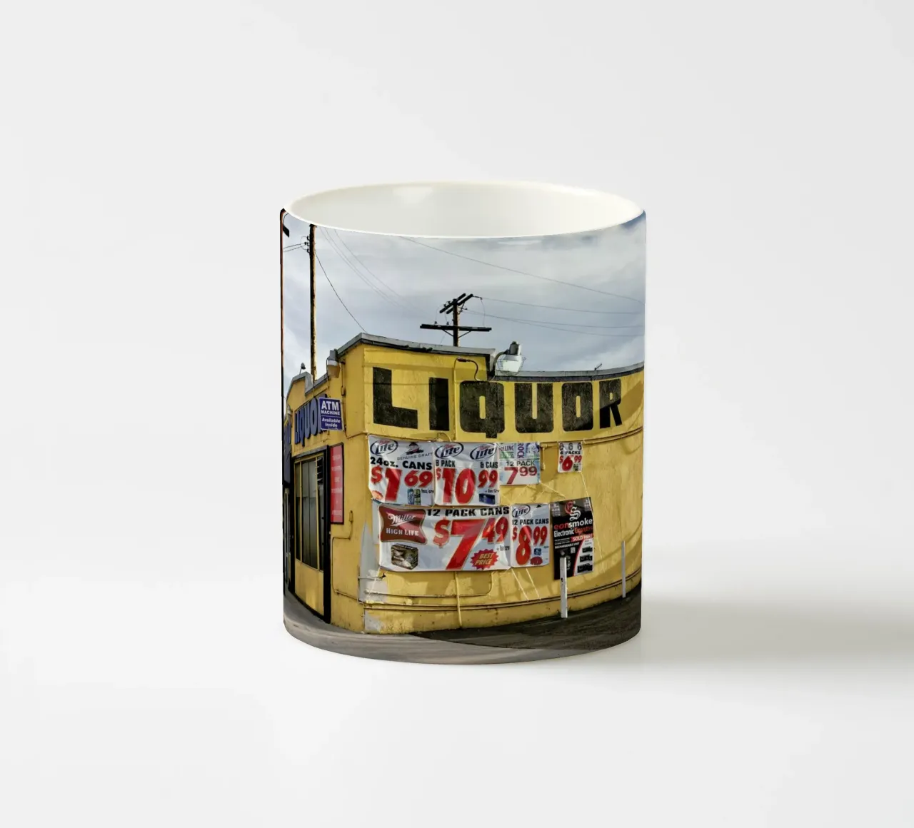 Liquor Store Culver City tazza in ceramica da Marc Gruninger