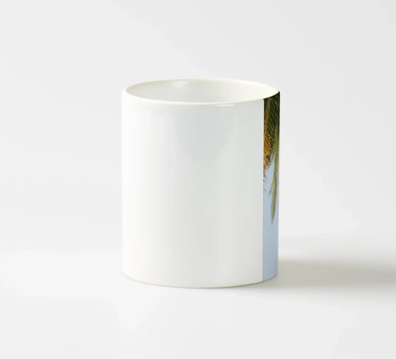 fronda di palma tazza in ceramica da Earthly Visions