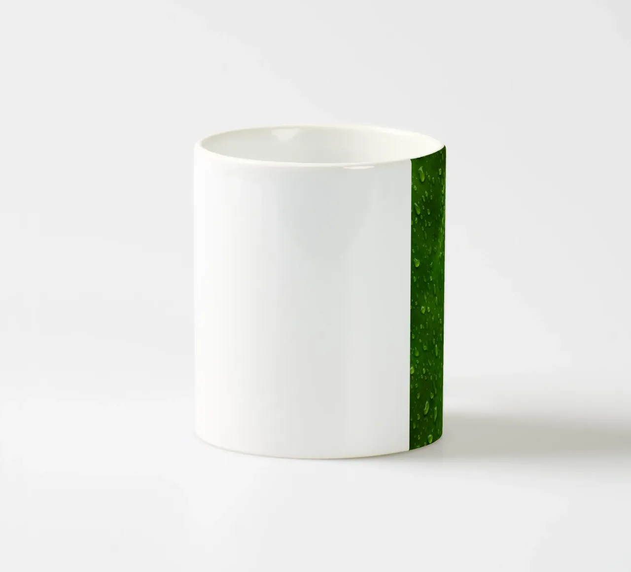 foglia di banana tropicale tazza in ceramica da Earthly Visions