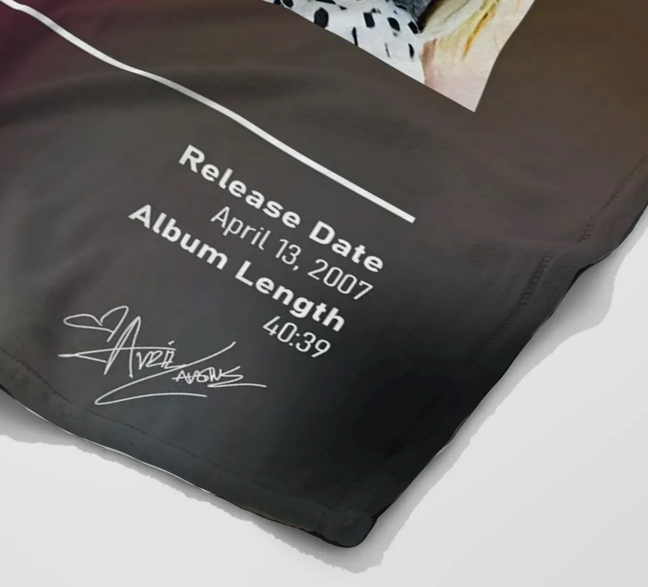 The Best Damn Thing by Avril Lavigne coperta in pile da DGUnder