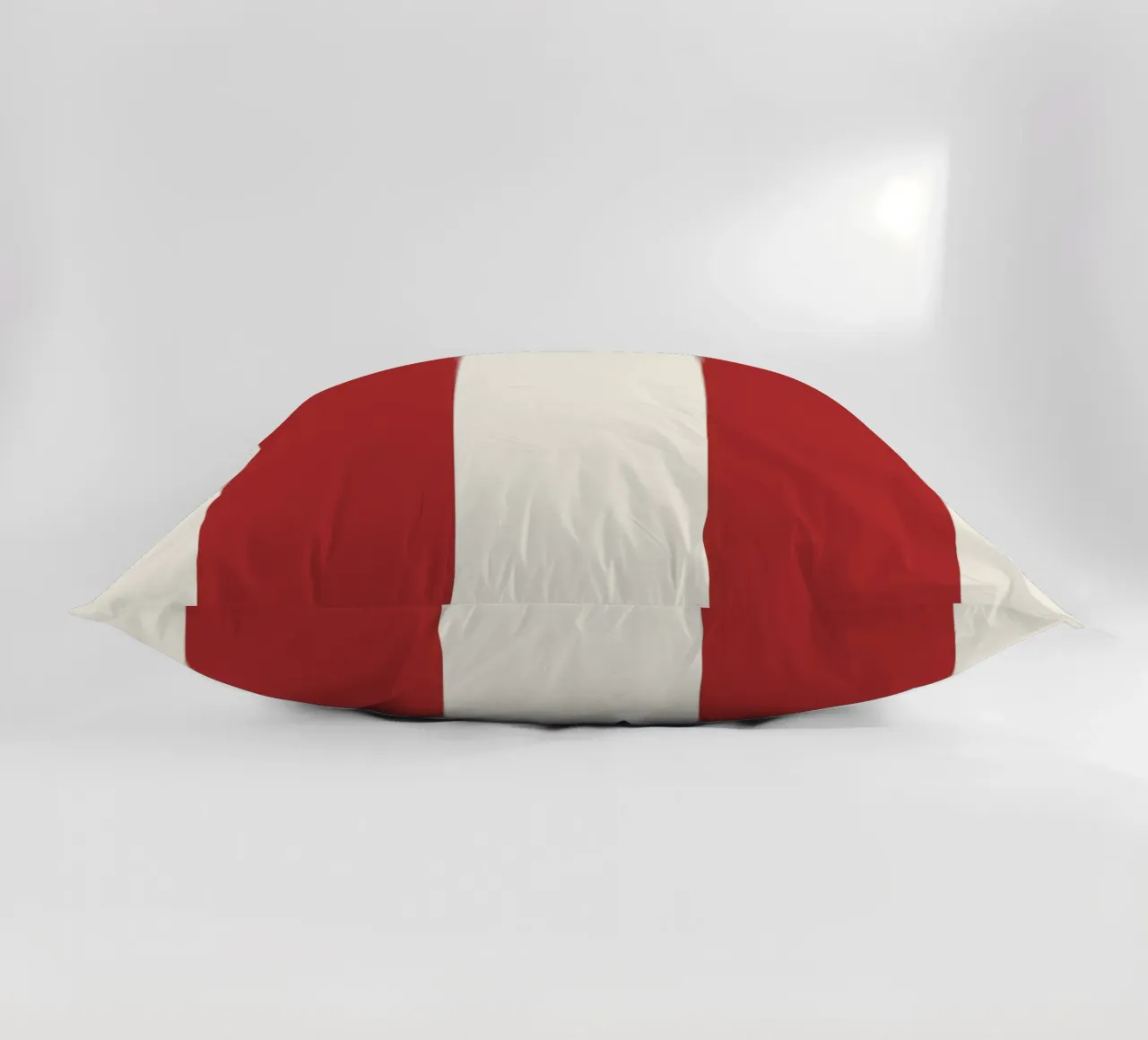 Red bold vintage lines cuscino da TijanaArtStudio88