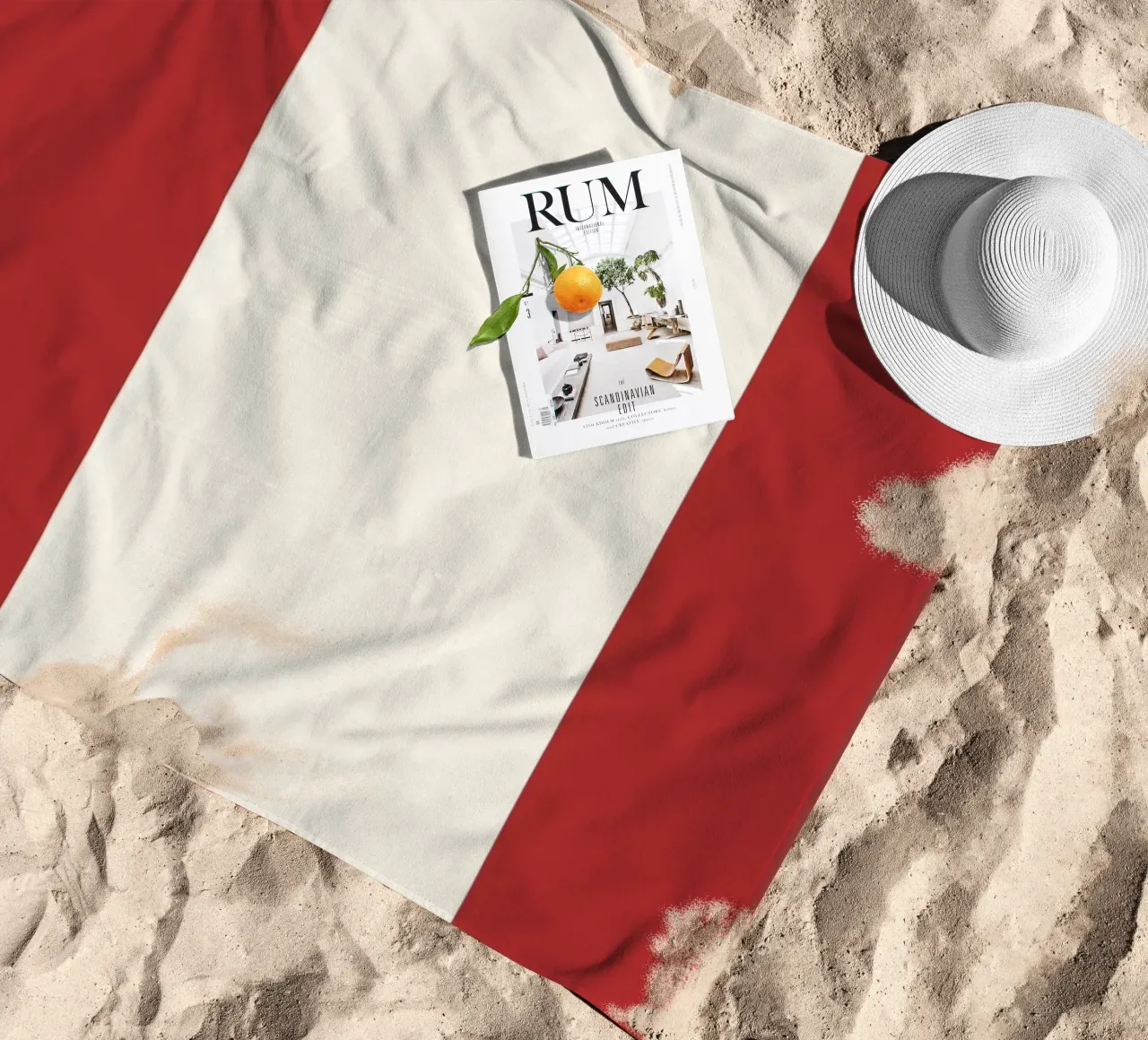 Red bold vintage lines telo mare da TijanaArtStudio88