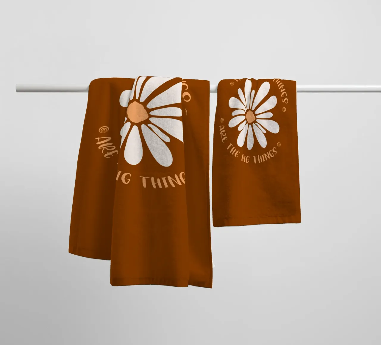 Life is made up of small things asciugamano da bagno da TijanaArtStudio88