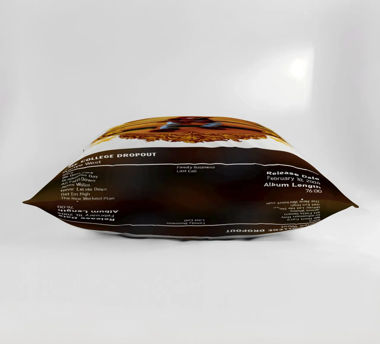 The College Dropout (2004) by Kanye West cuscino da DGUnder