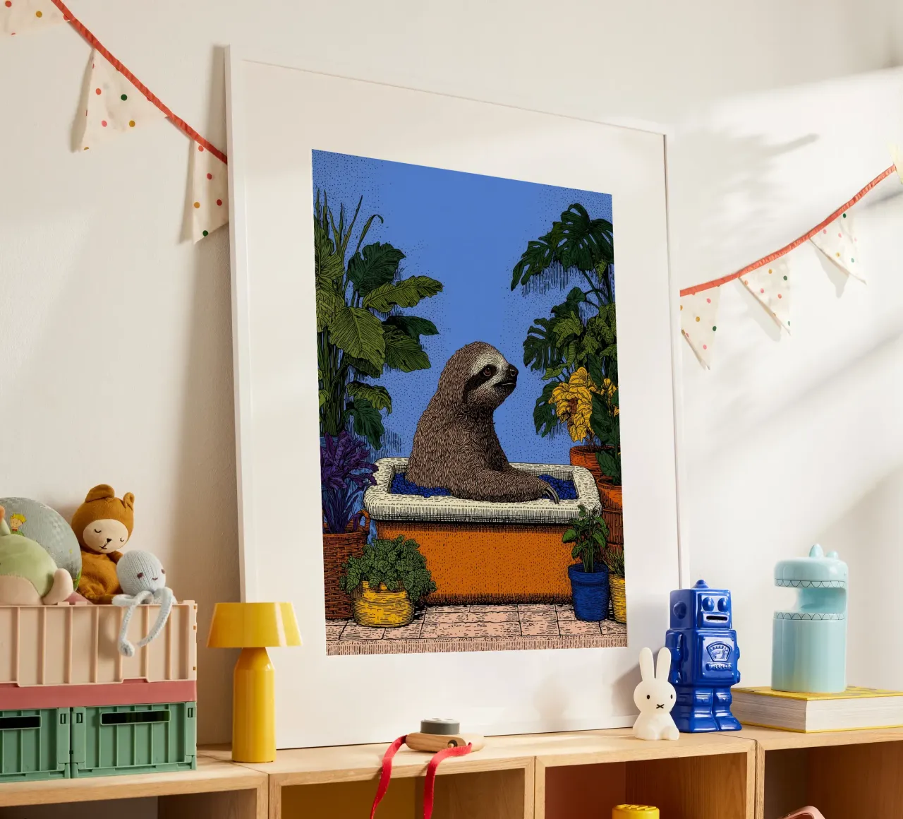 Bradipo nella vasca da bagno: Divertente tenda da doccia pop art per il bagno poster da Kaji