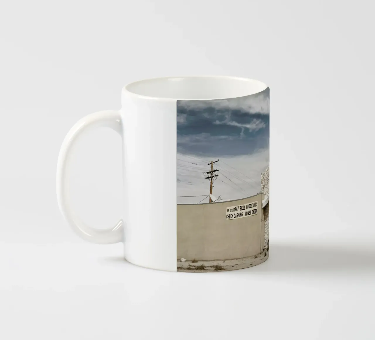 Liquor Store Yucca Valley tazza in ceramica da Marc Gruninger