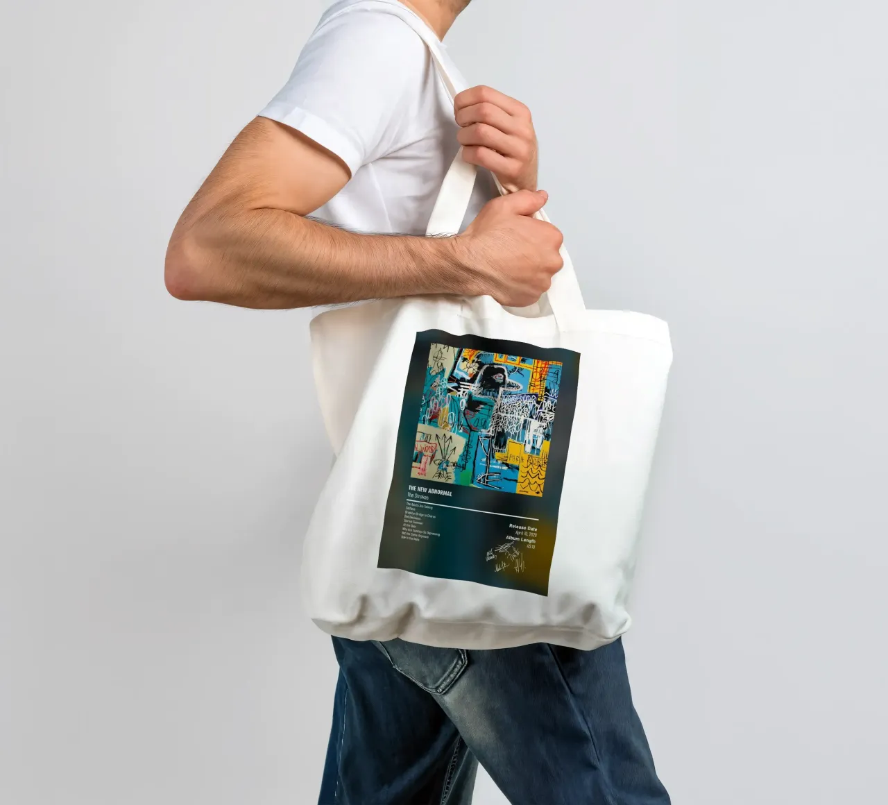 The New Abnormal (2020) by The Strokes borsa in juta da DGUnder