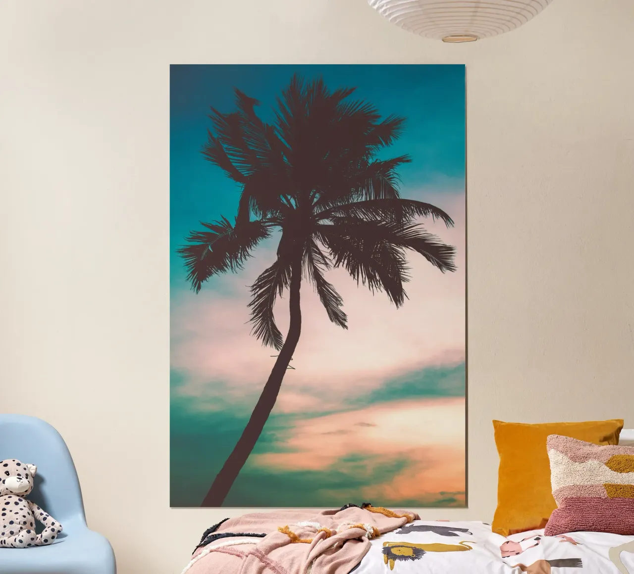 Sussurri di una palma poster con telaio in plastica da PhotoVibe Decor