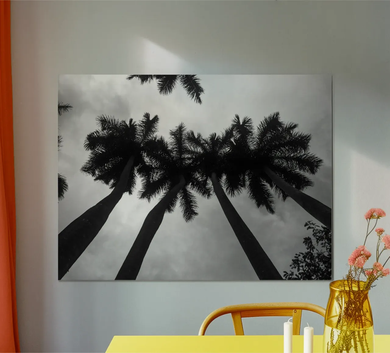 Sussurri di palme poster con telaio in plastica da PhotoVibe Decor