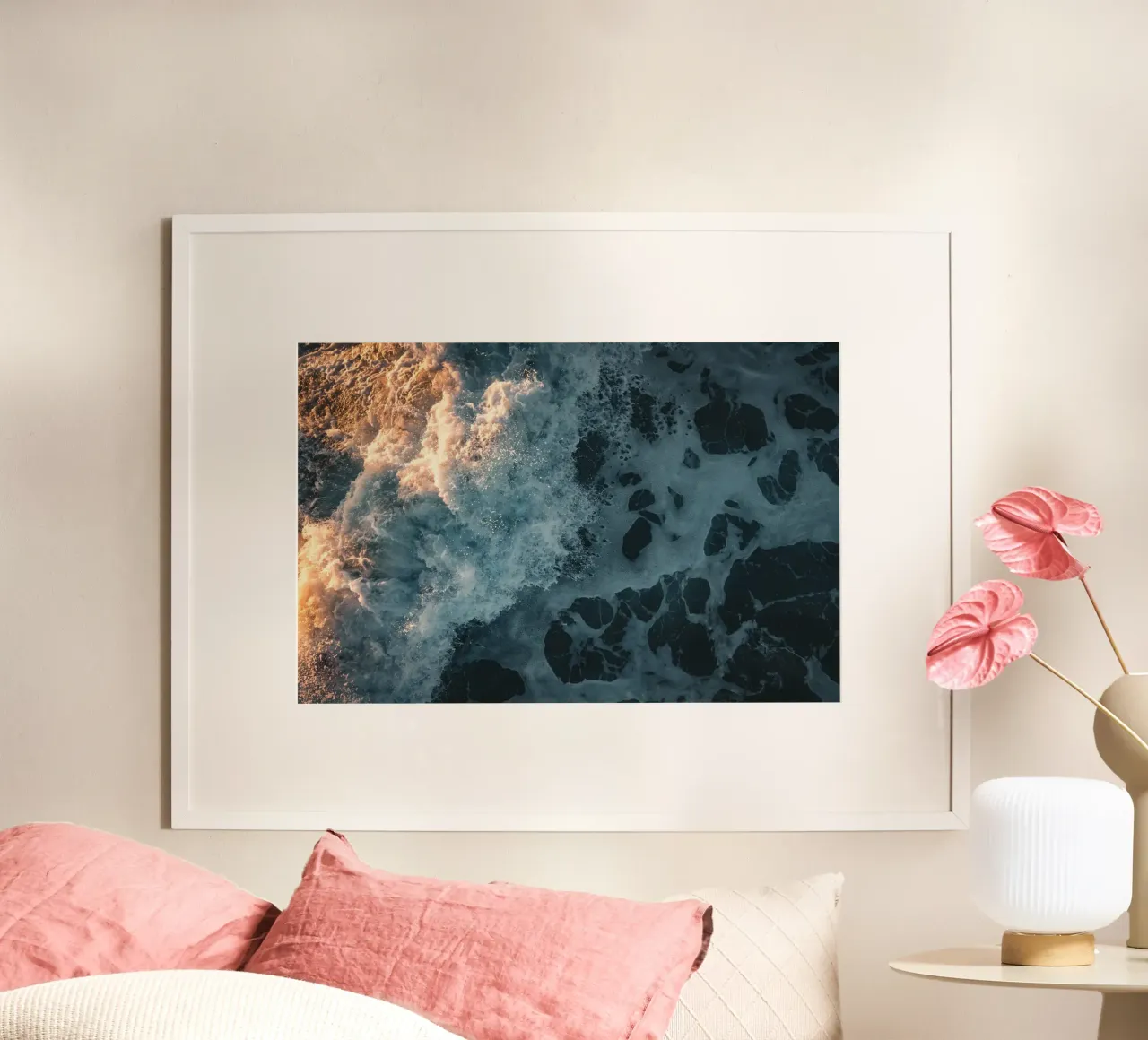 Silenzio d'acqua salata poster con telaio in plastica da PhotoVibe Decor