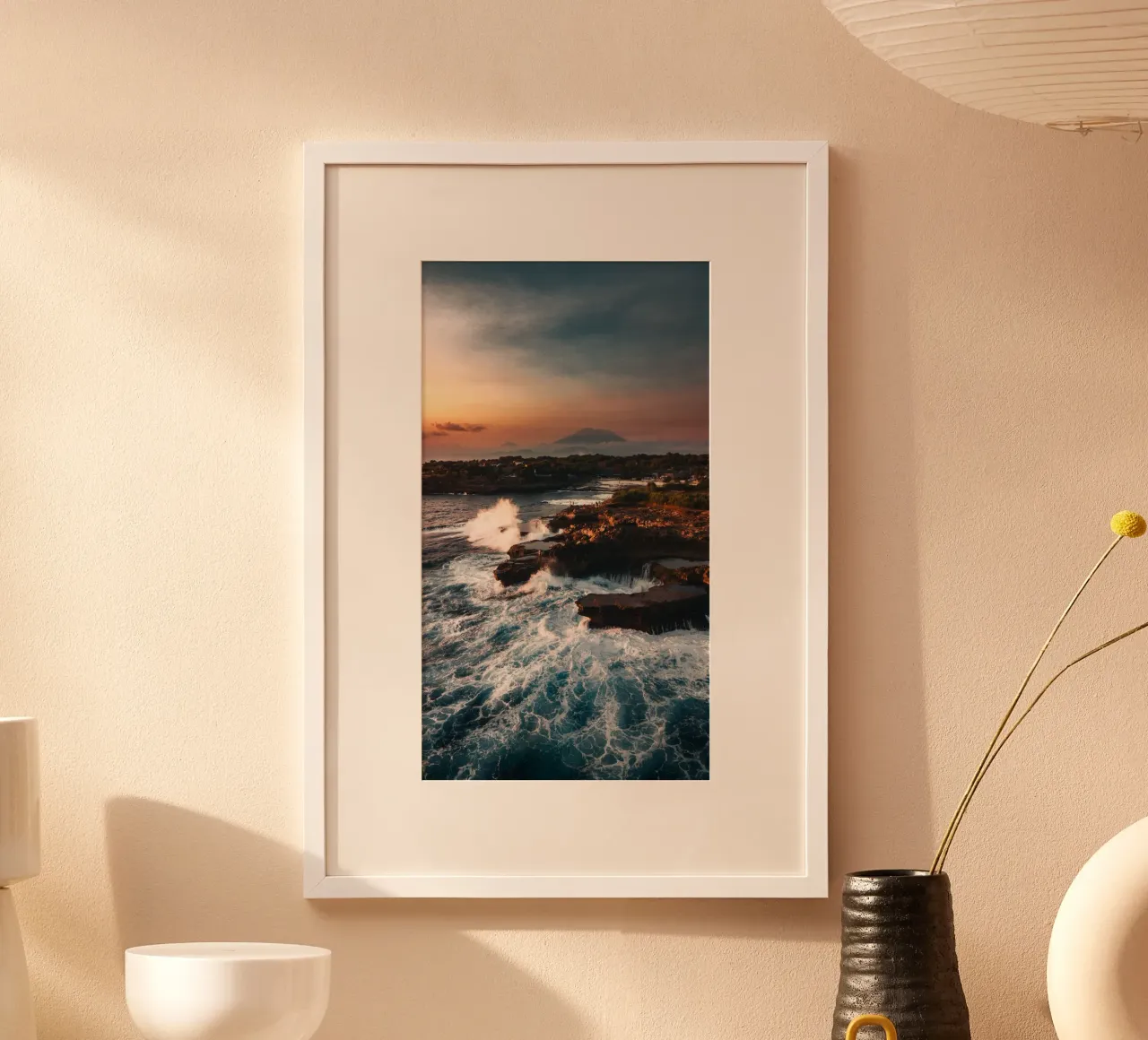 Silenzio d'acqua salata poster con telaio in plastica da PhotoVibe Decor