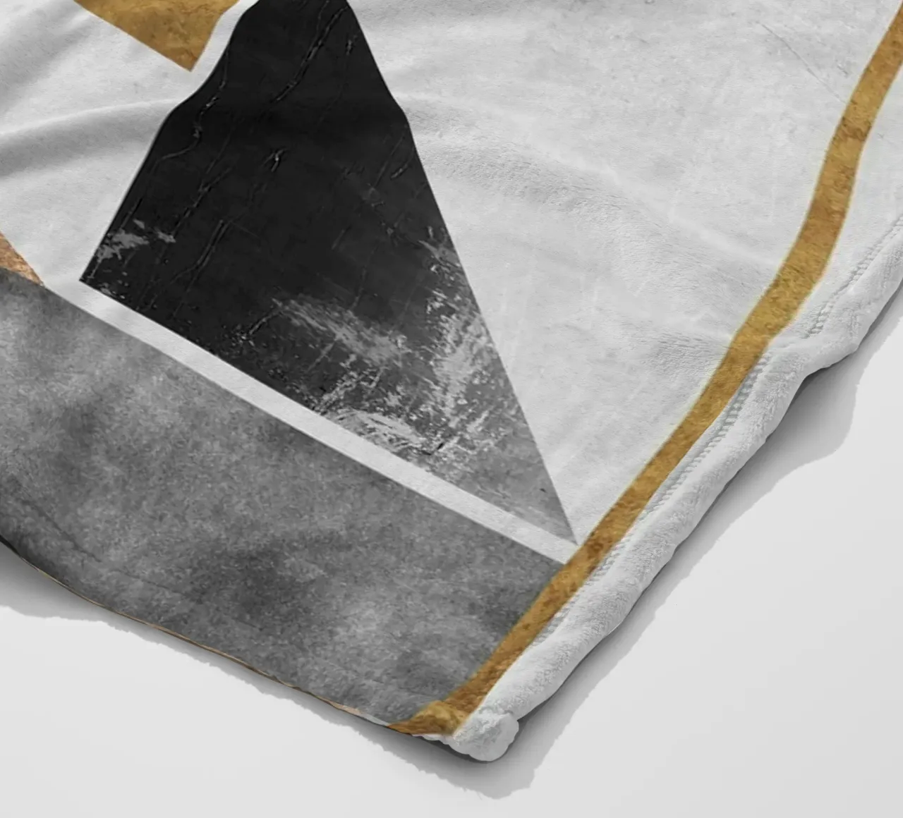 abstract art triangle texture coperta in pile da vintageshop