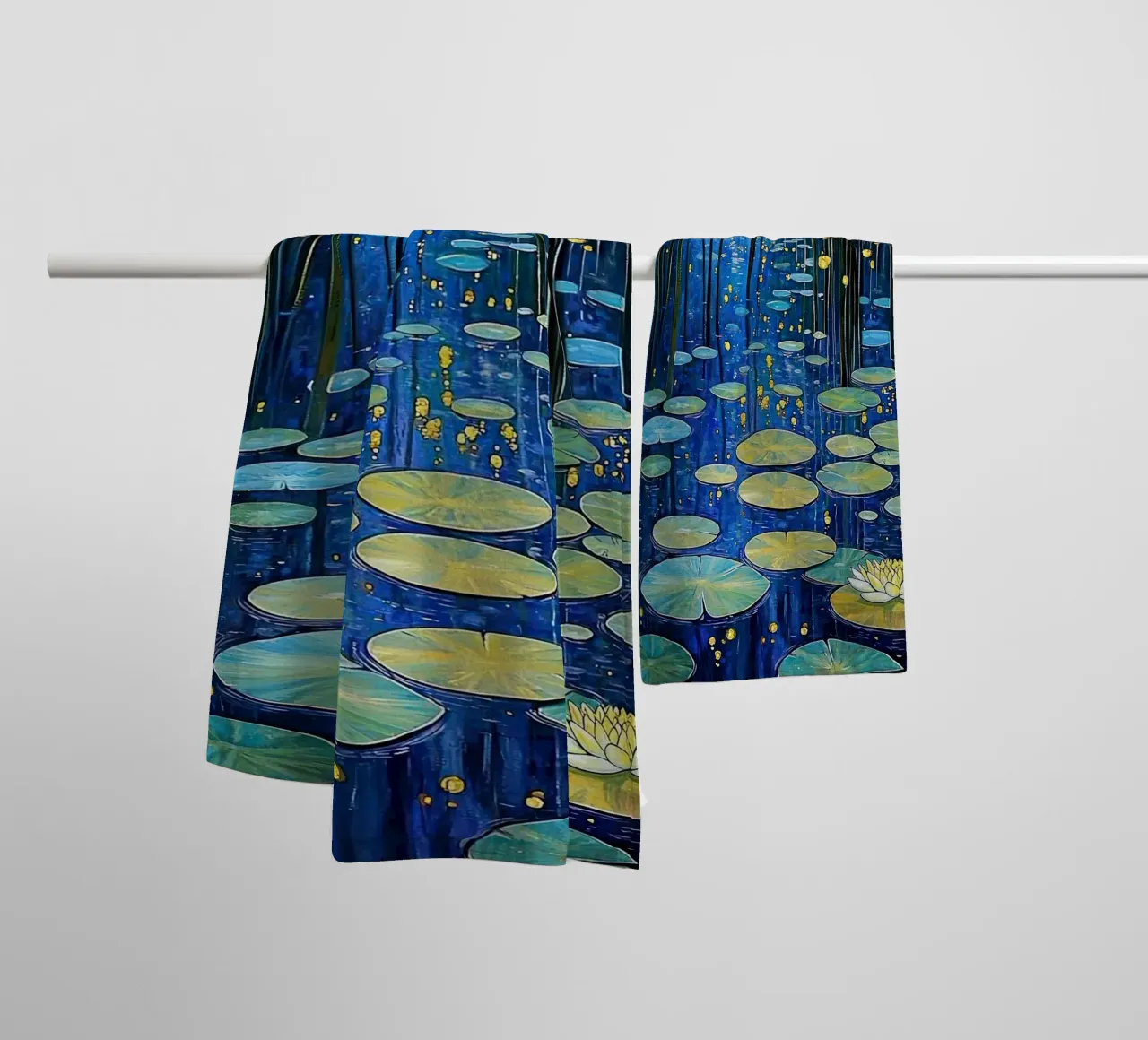 lilypads stagno acqua notte asciugamano da bagno da Harley Wood