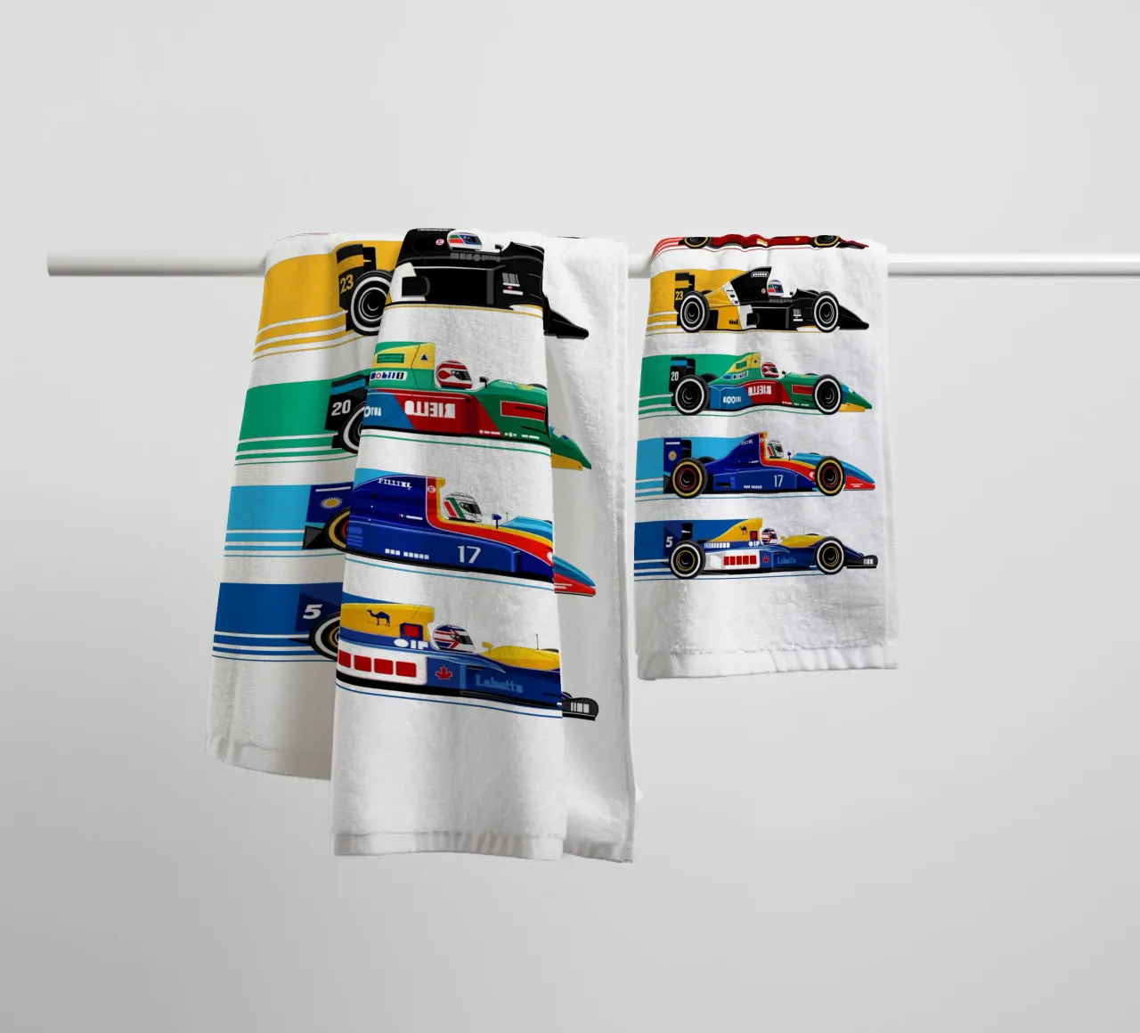 Auto da corsa di Formula retrò asciugamano da bagno da Mariel Toigo