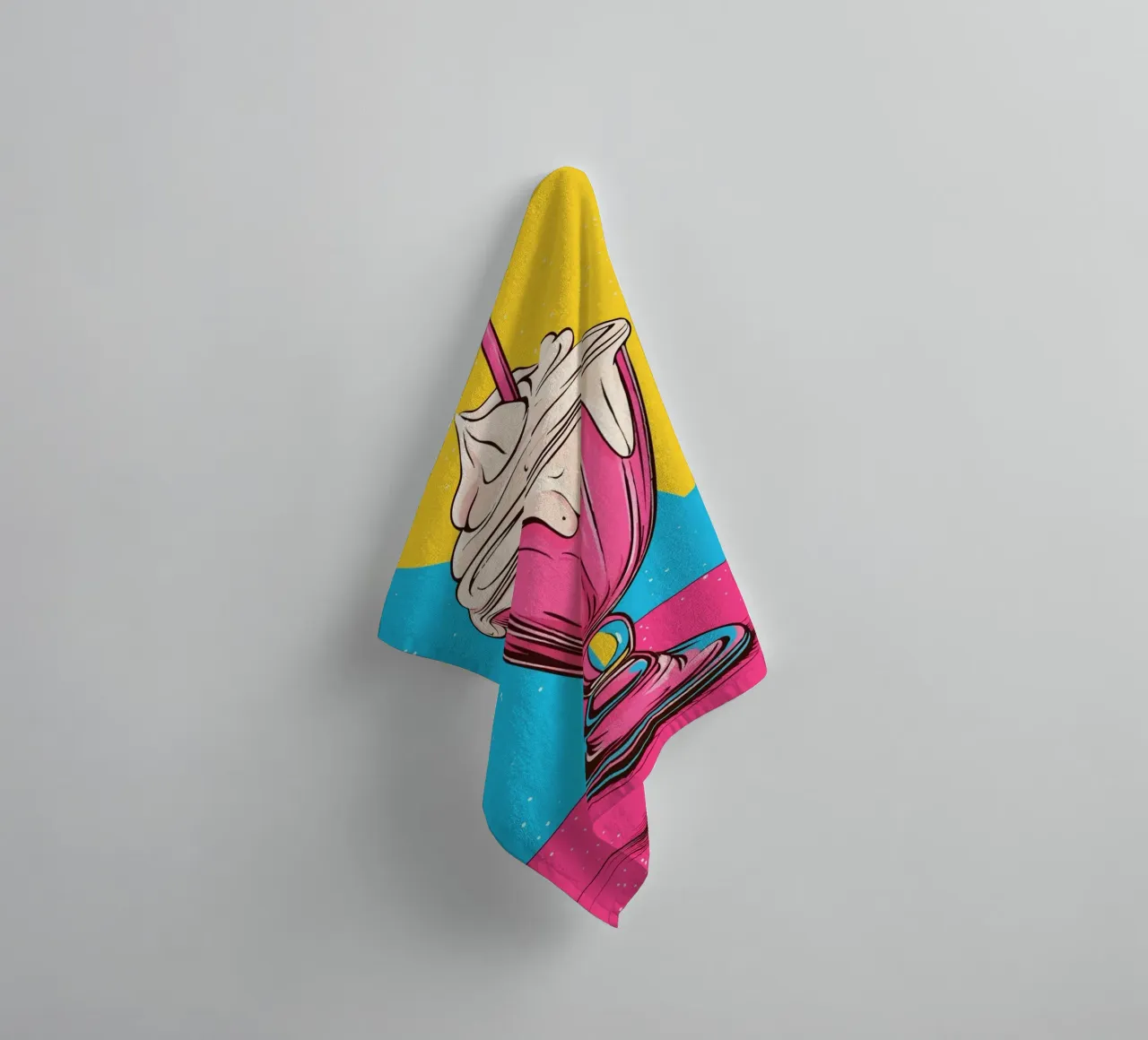 Frullato retrò in rosa e blu asciugamano da bagno da pixelbull - medieval art and more