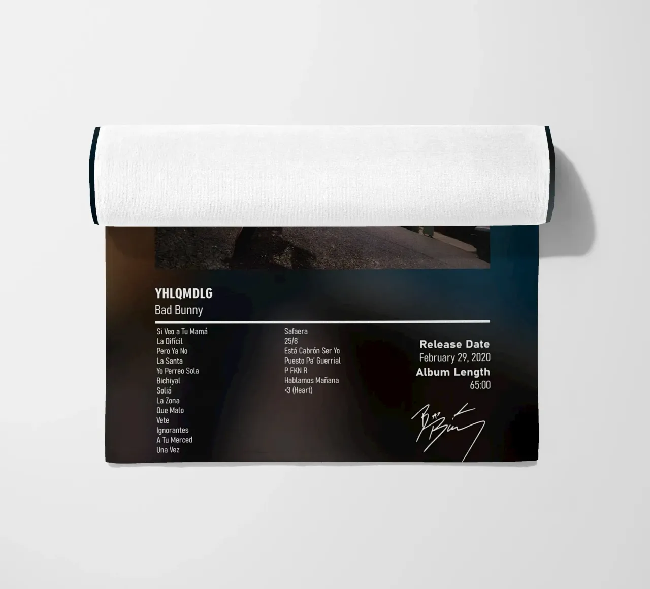 YHLQMDLG (2020) by Bad Bunny telo mare da DGUnder