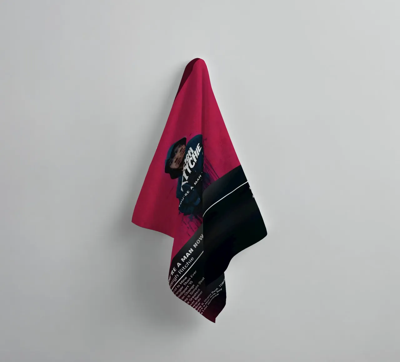 You_re a Man Now, Boy (2016) by Raleigh Ritchie asciugamano da bagno da DGUnder