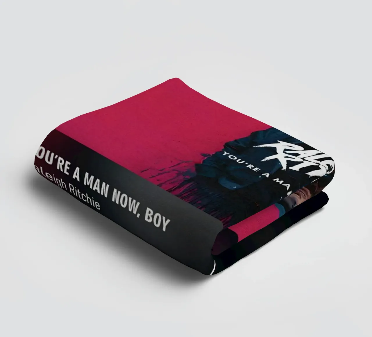 You_re a Man Now, Boy (2016) by Raleigh Ritchie asciugamano da bagno da DGUnder