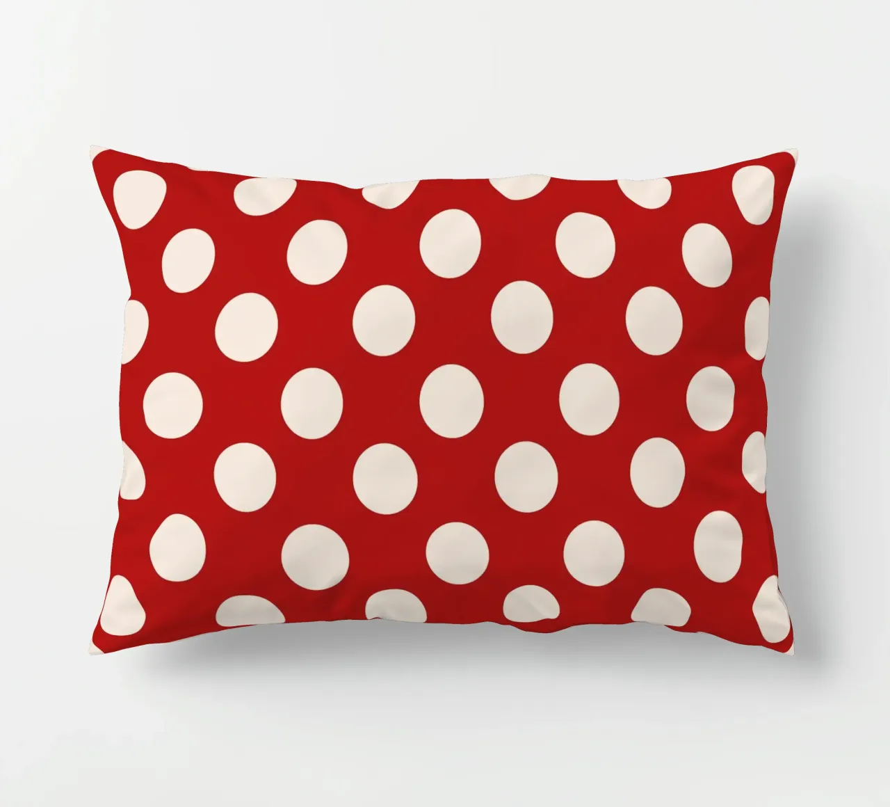 Polka dots on red cuscino da TijanaArtStudio88