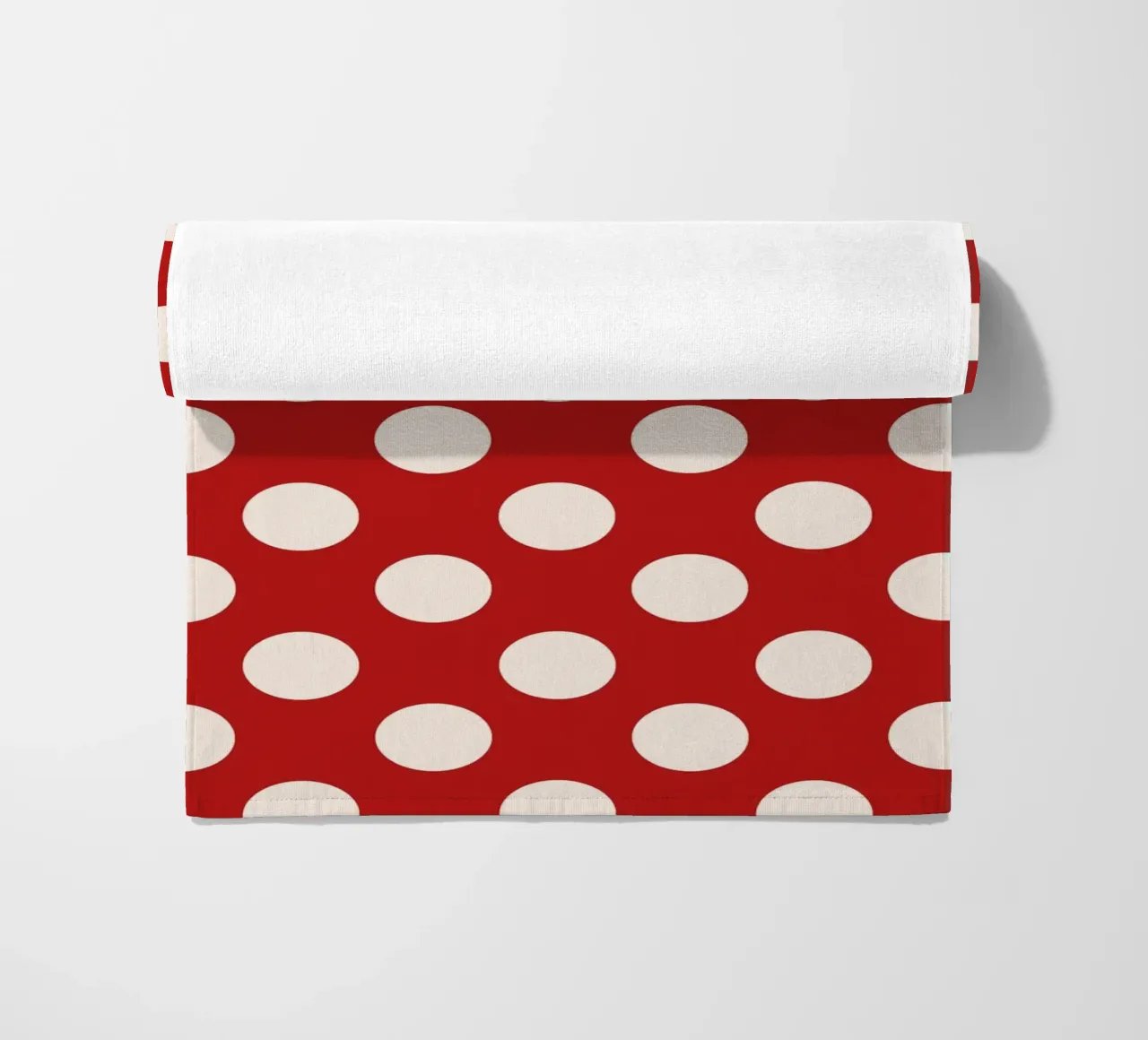 Polka dots on red telo mare da TijanaArtStudio88