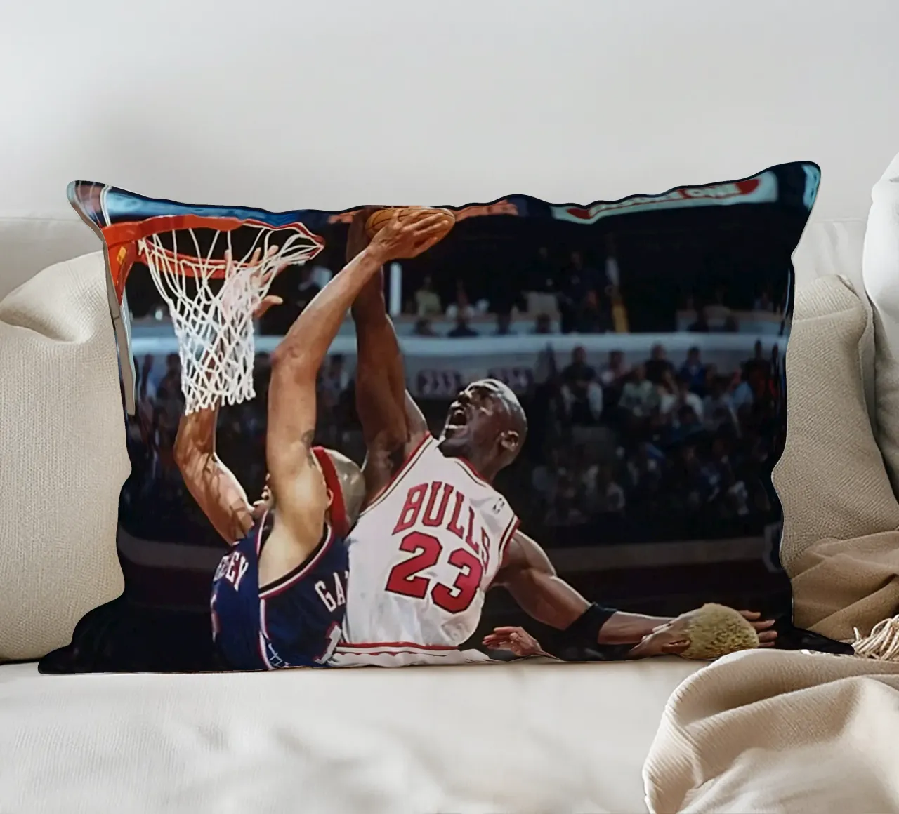 Salto di squadra dei Bulls cuscino da FAKE ARTWORK STORE