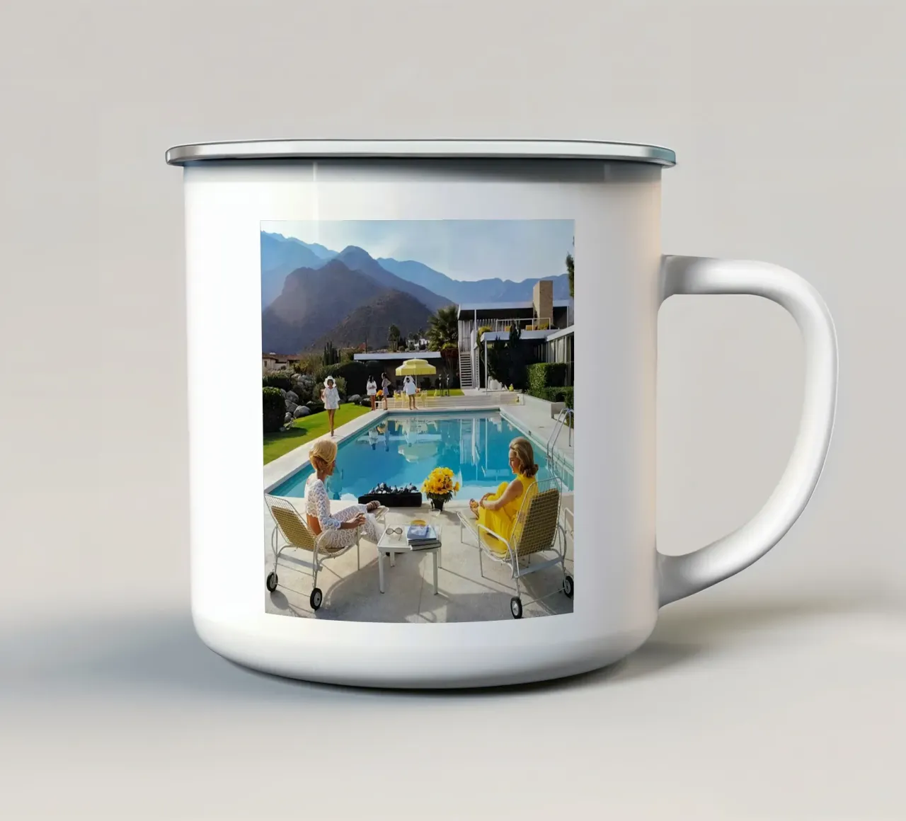 Donne a bordo piscina e glamour tazza in smalto da COMEBACKSHOP