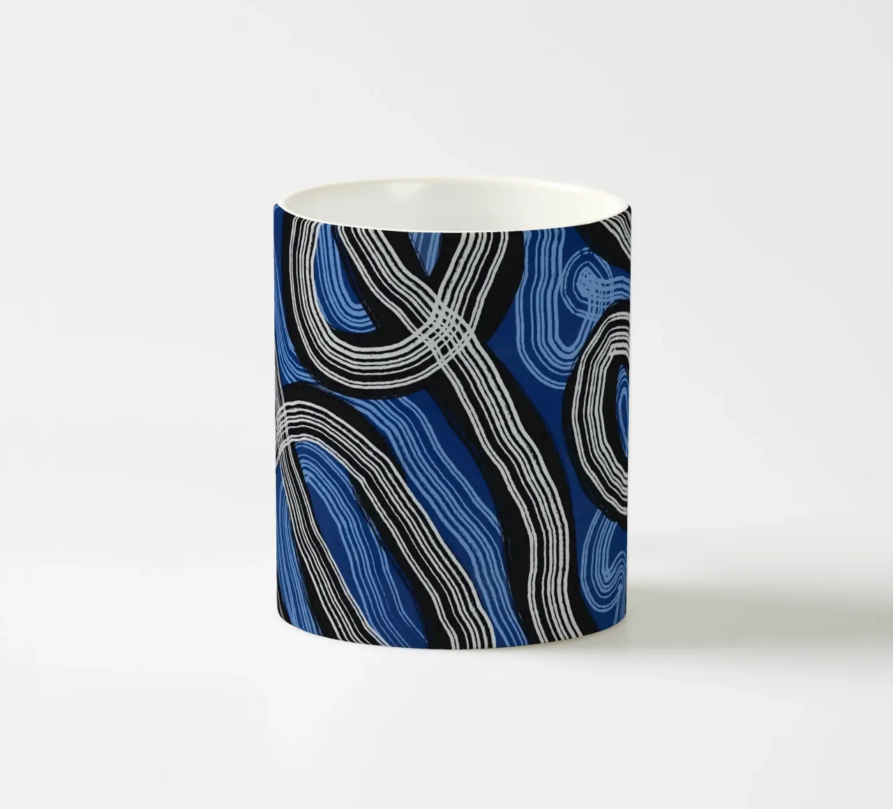 Astrazione delle linee 25 tazza in ceramica da Little Dean