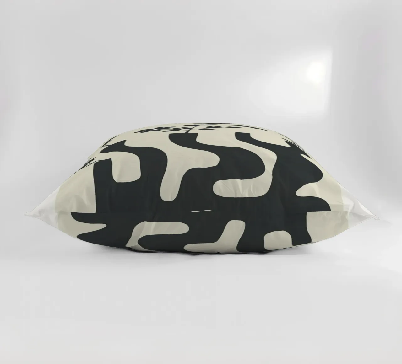 Simplicity in Bloom 1 cuscino da Nadjaa