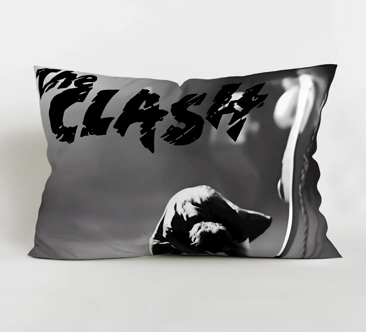 A The Clash Poster cuscino da DGUnder