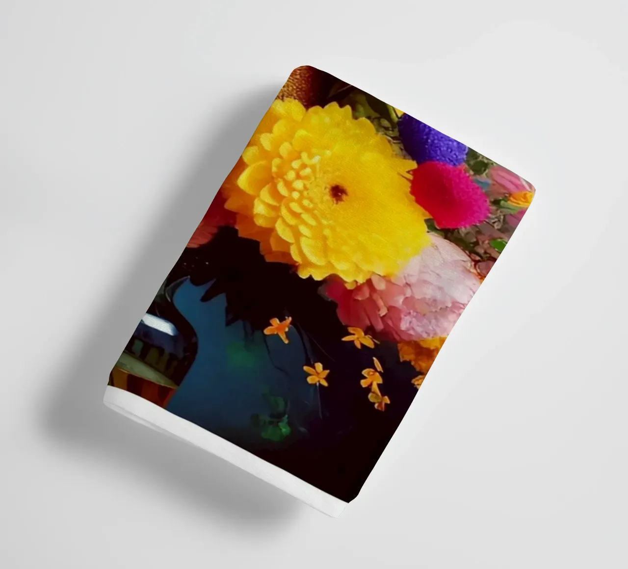 The Great Bloom and Light Play by Strandway towel by Strandweg