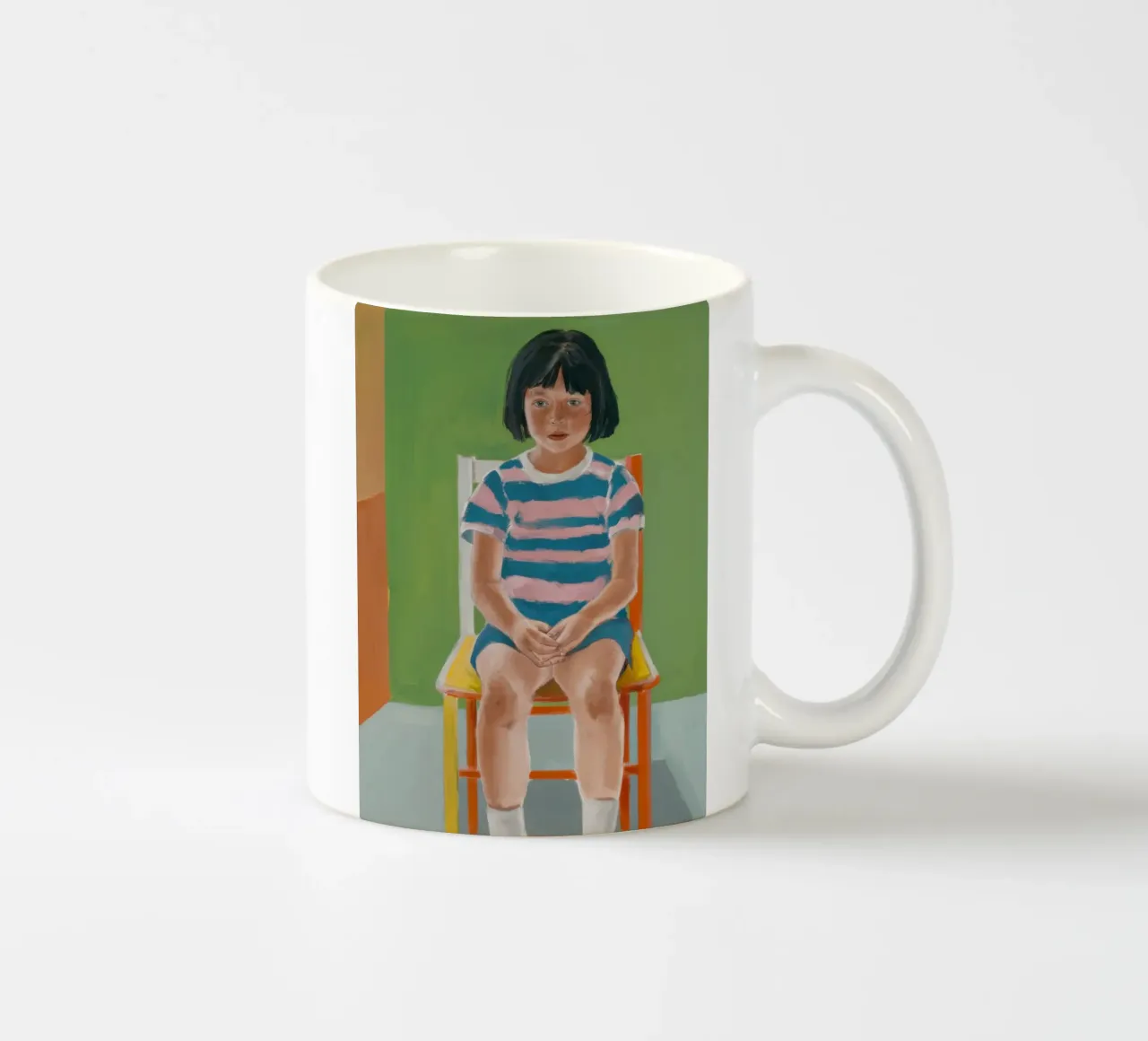 Ragazza su una sedia tazza in ceramica da Ink Pulse