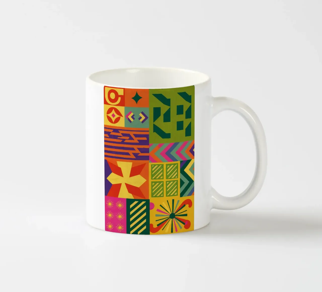 Patchwork geometrico cromatico tazza in ceramica da Prism Ritual